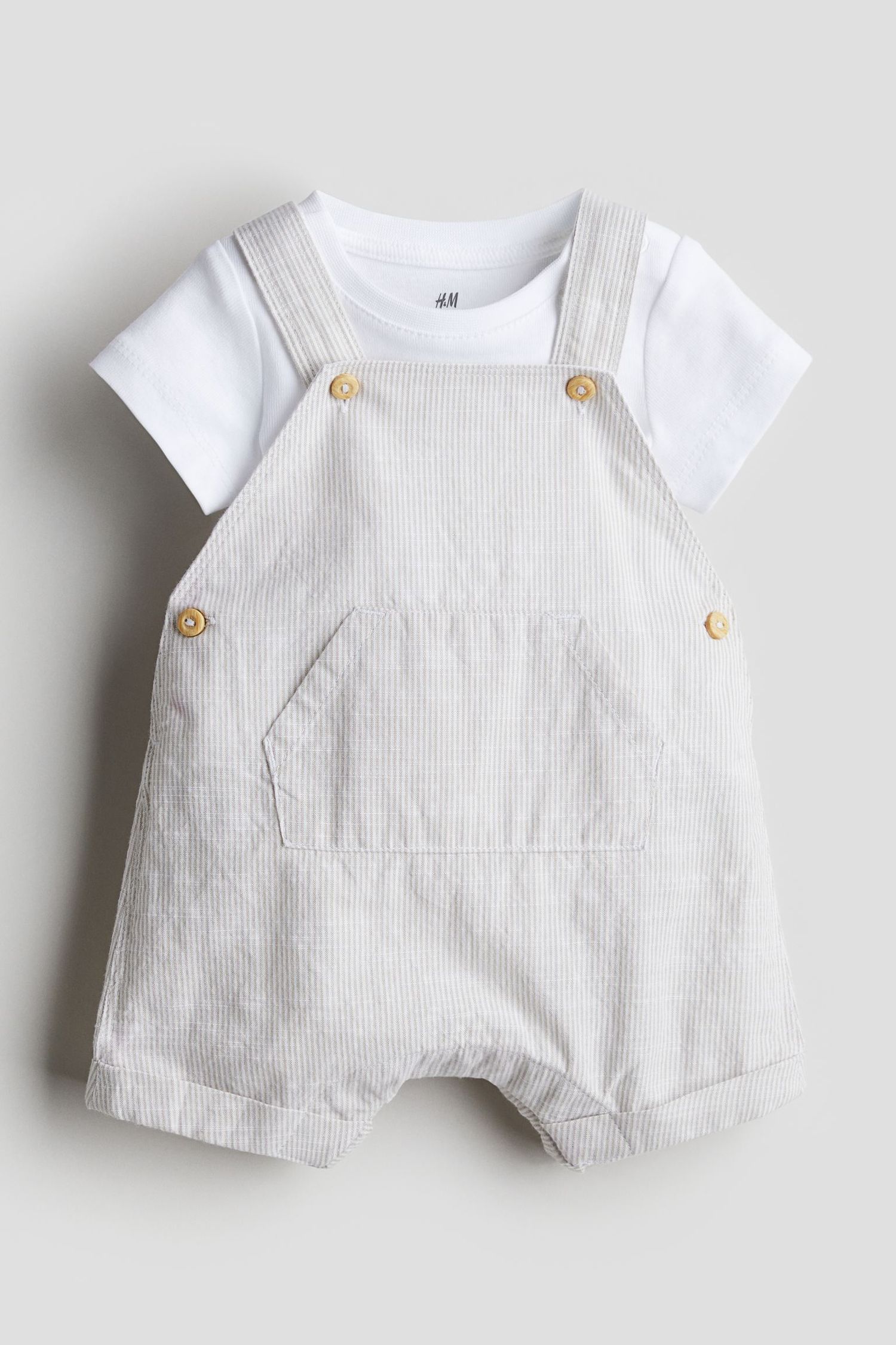 Stylish kids wear for professional photography – Impresio Studio