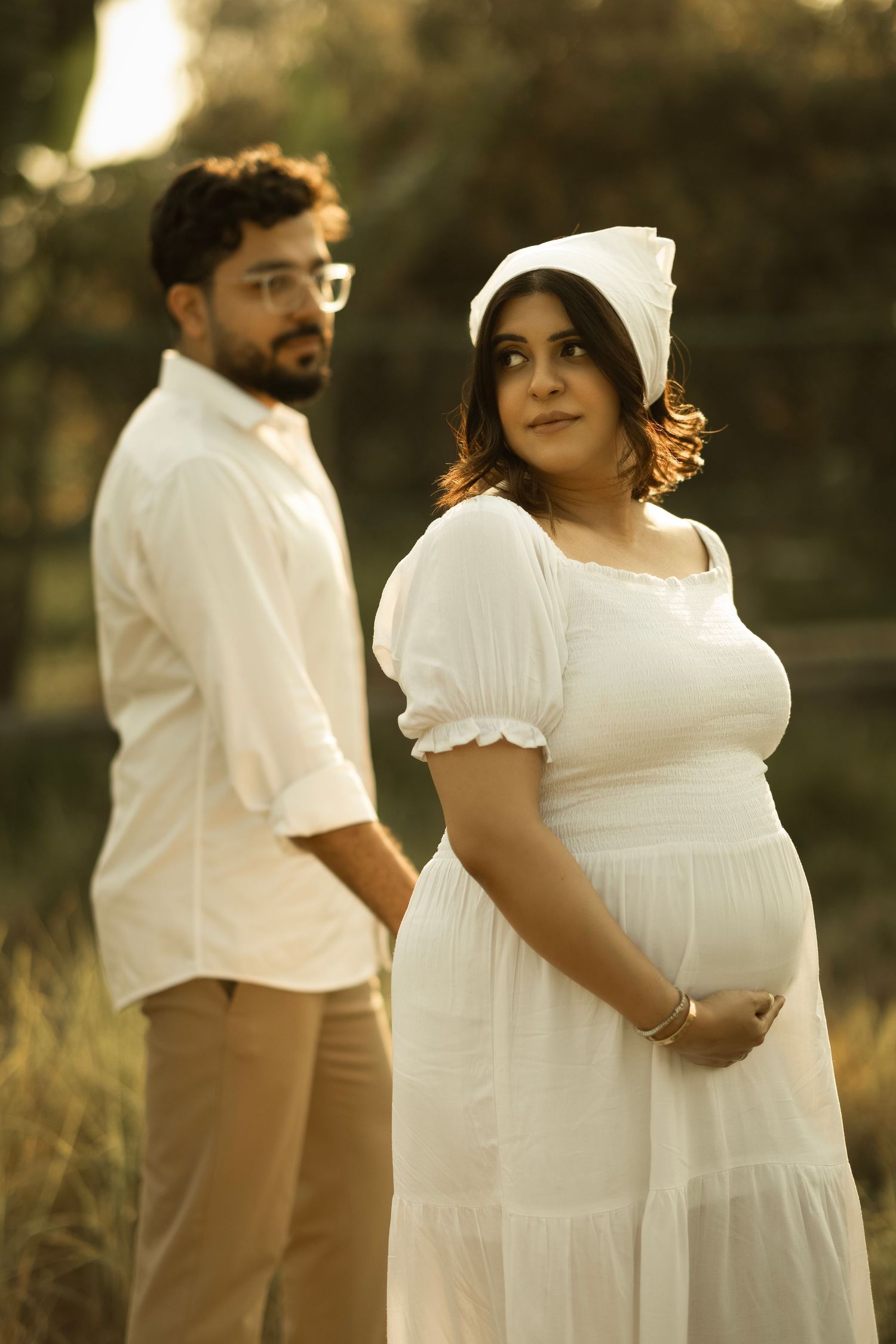 Pregnant photoshoot – indoor setup – Impresio Studio