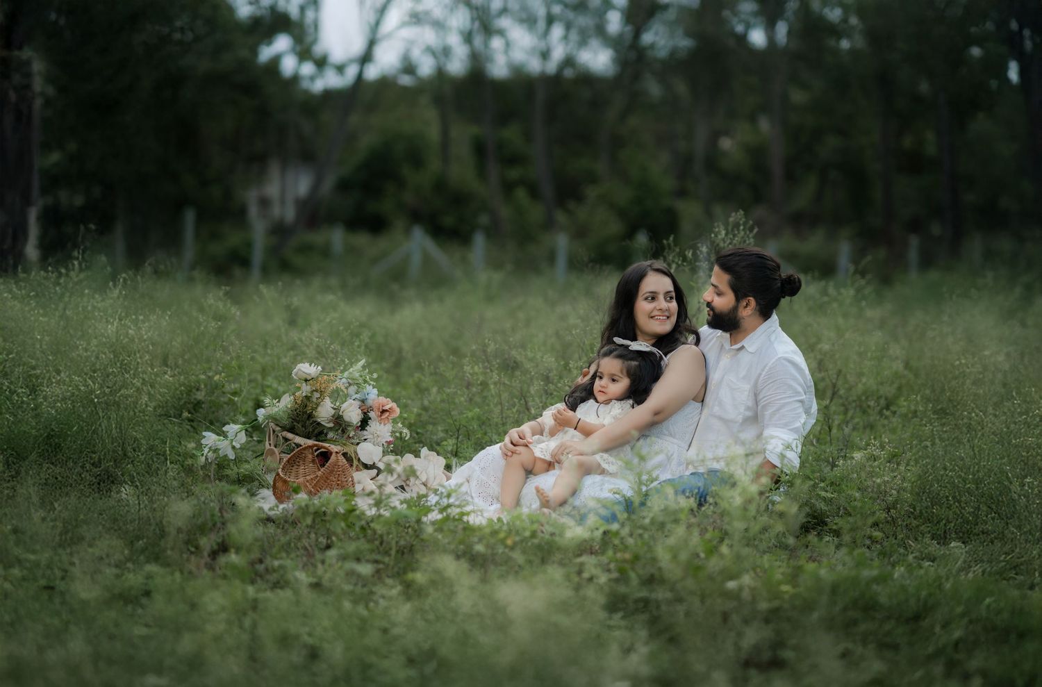 Pre birthday indoor shoot with balloons and lights – Impresio Studio