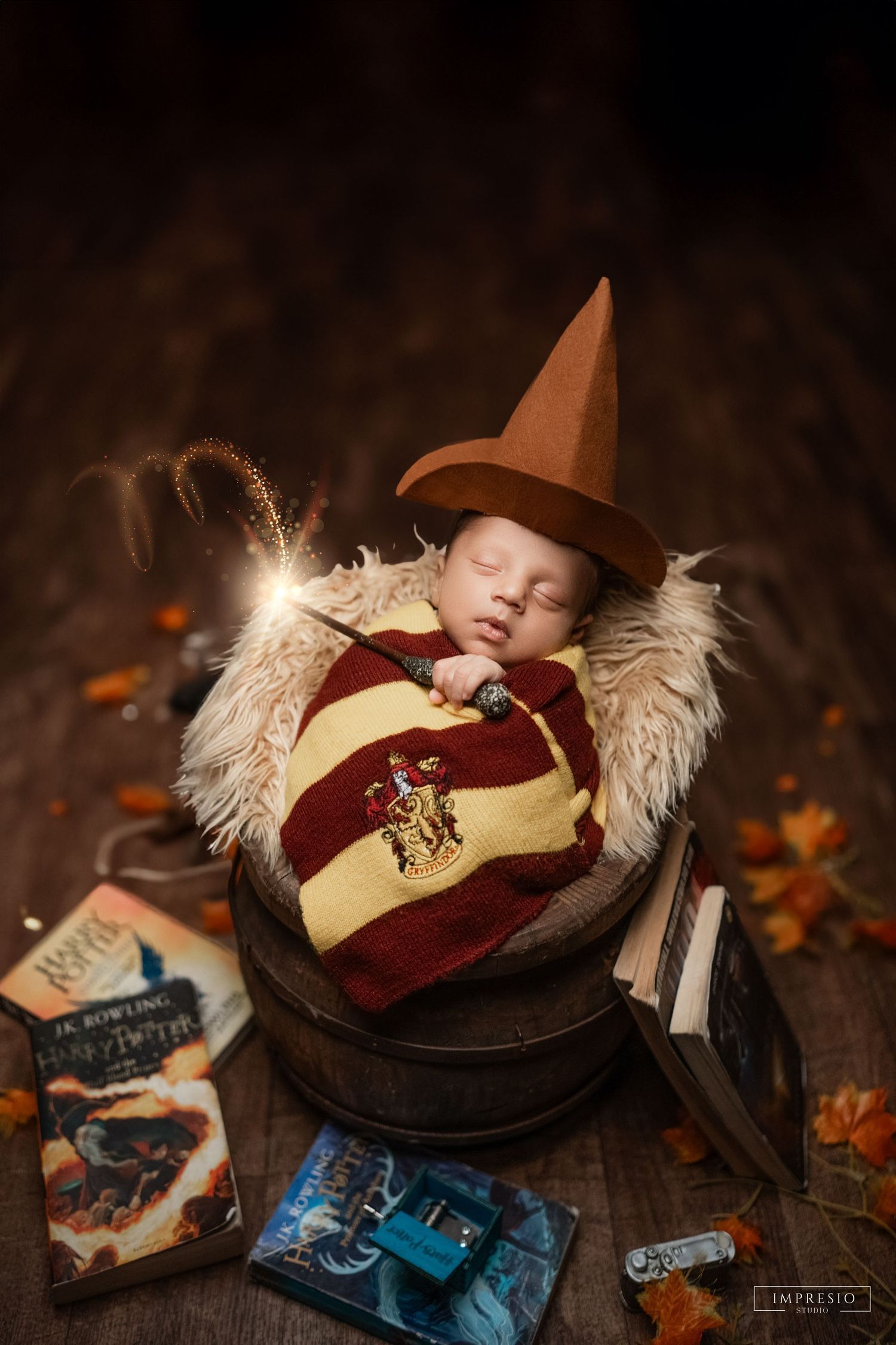 Best newborn photoshoot with swaddle props – Impresio Studio