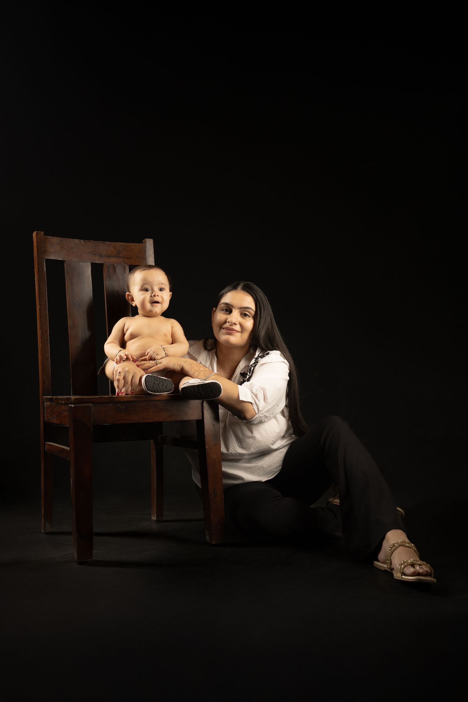 Family photoshoot ideas for festivals and celebrations – Impresio Studio