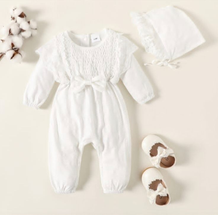 Designer children’s outfit for birthday photos – Impresio Studio