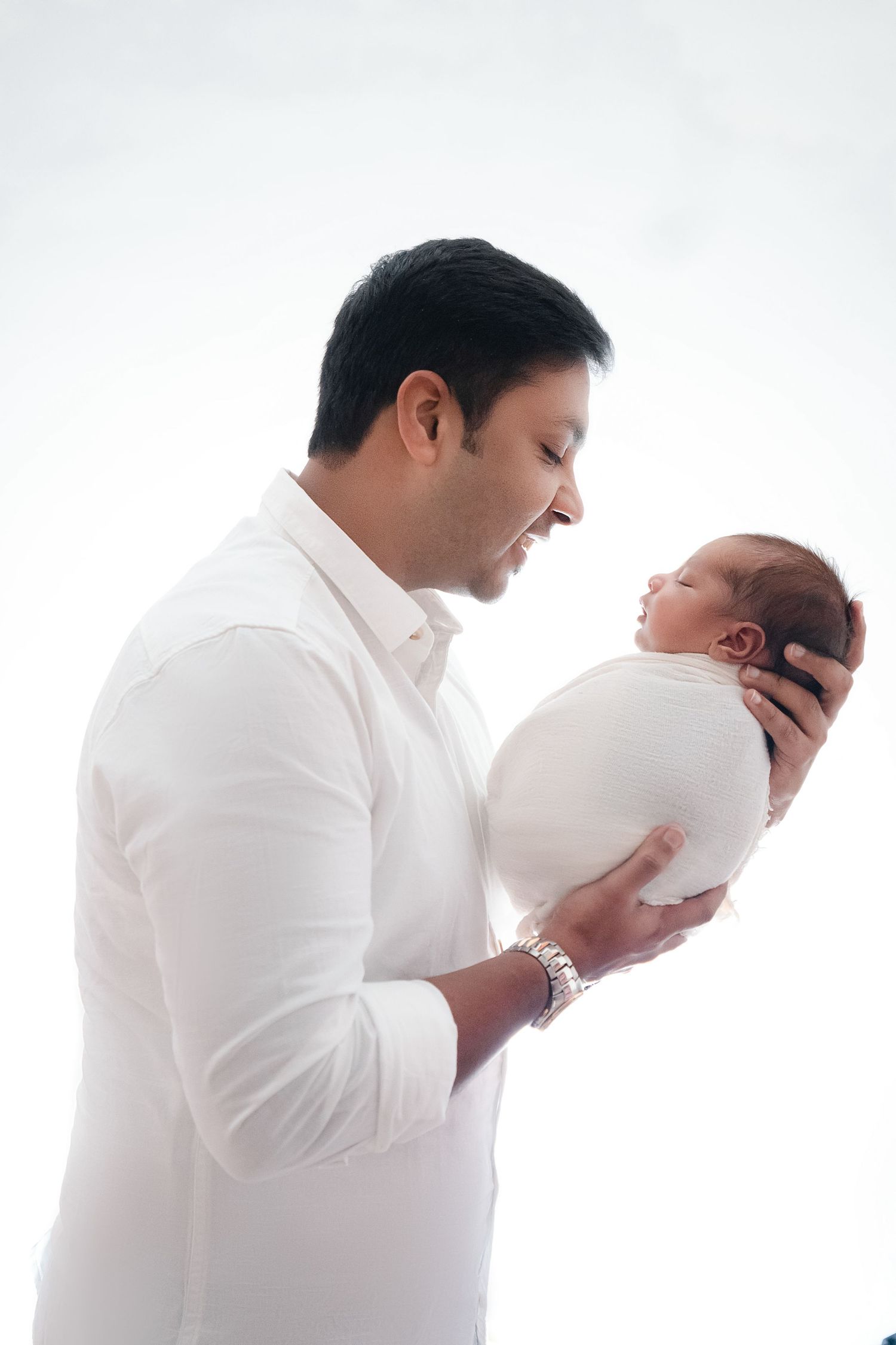 Creative new born baby photoshoot with cozy props – Impresio Studio