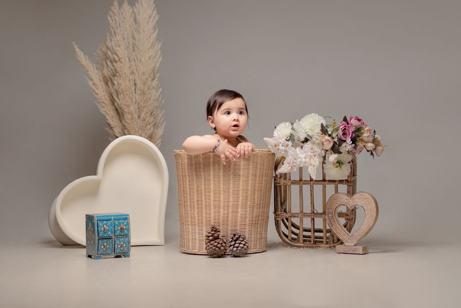 Birthday photographer near me offering indoor and outdoor sessions – Impresio Studio