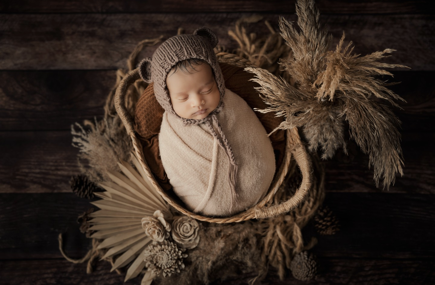 Dreamy newborn baby shoot with vintage styling – Impresio Studio
