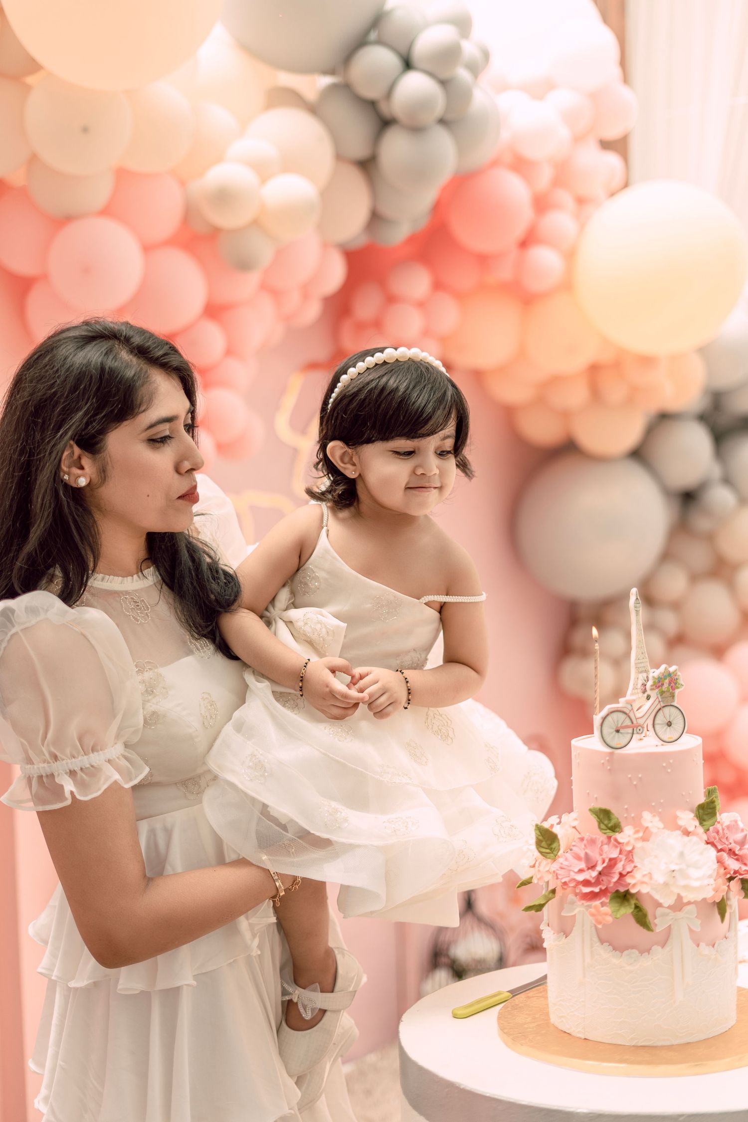 Indoor birthday celebration photography with pastel theme – Impresio Studio