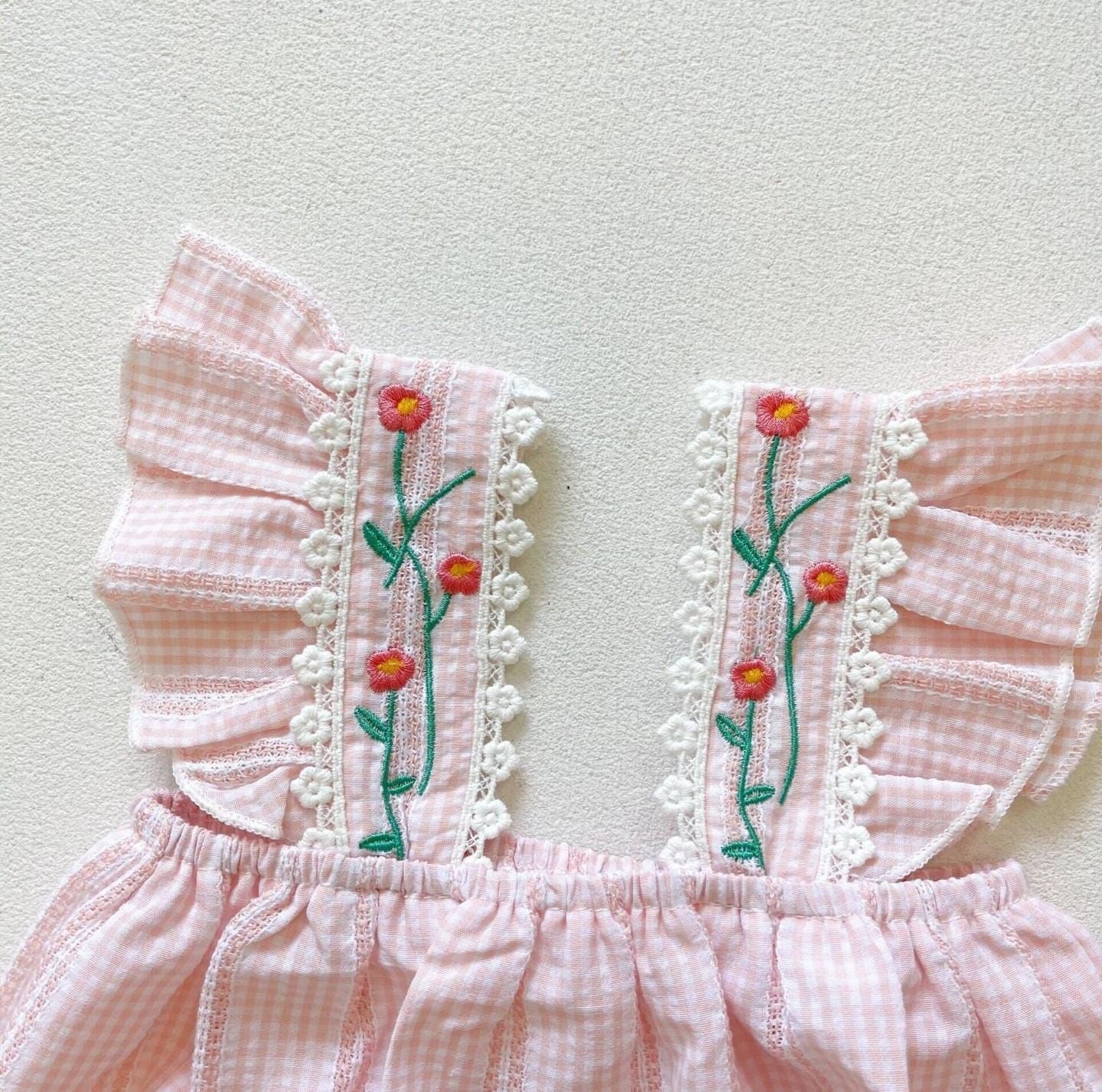 Designer children’s outfit for birthday photos – Impresio Studio