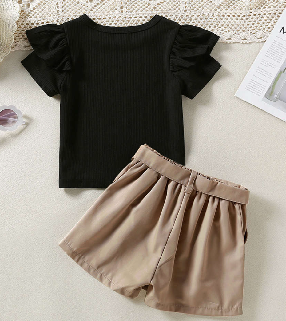 Kids outfit styling for birthday photos – Impresio Studio