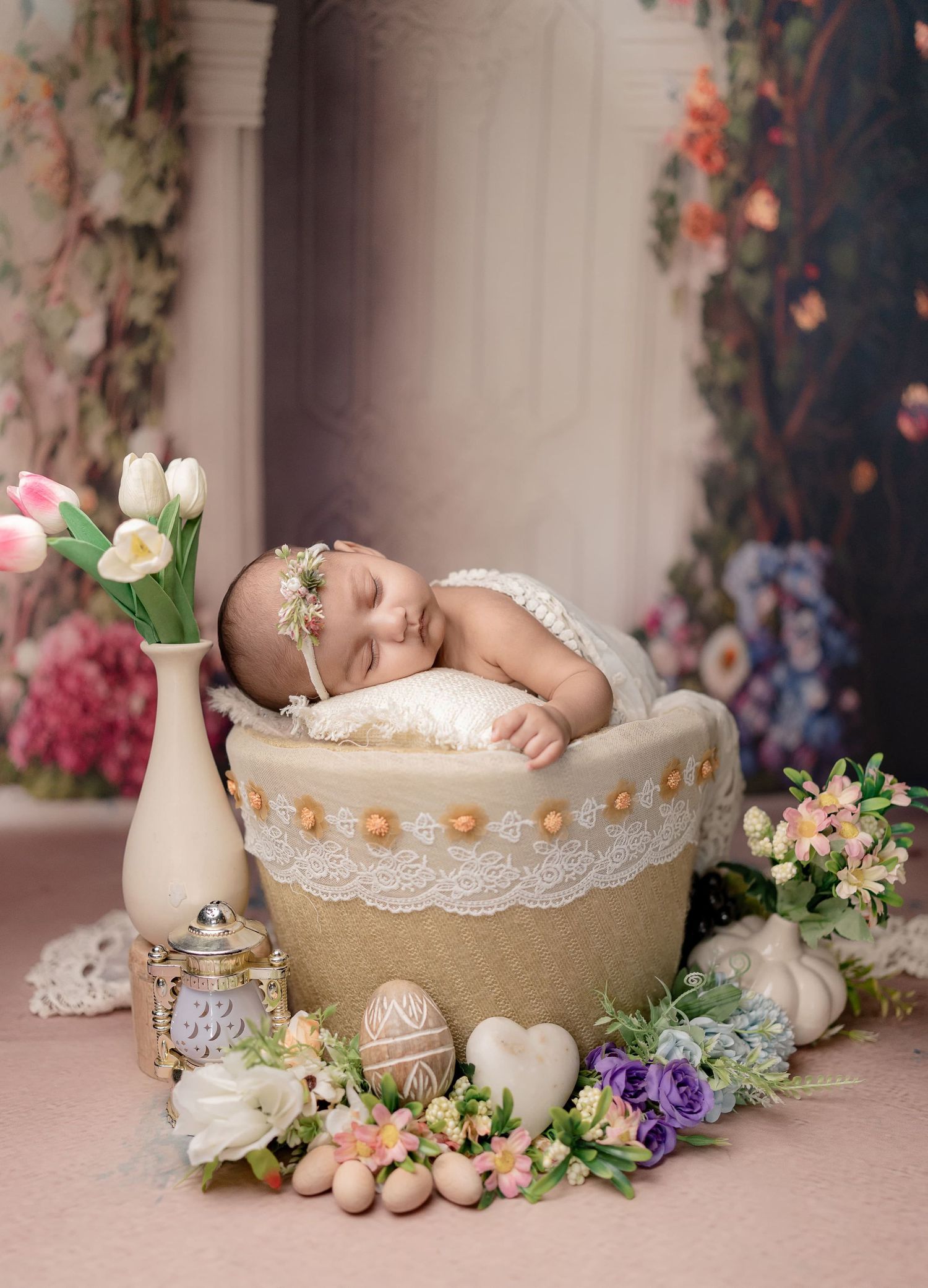 Cozy newborn photoshoot near me with custom theme – Impresio Studio