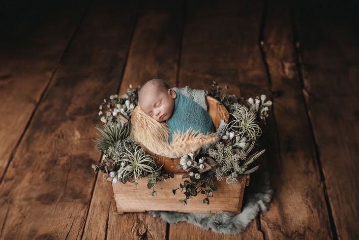Newborn photoshoot near me with dreamy lighting – Impresio Studio
