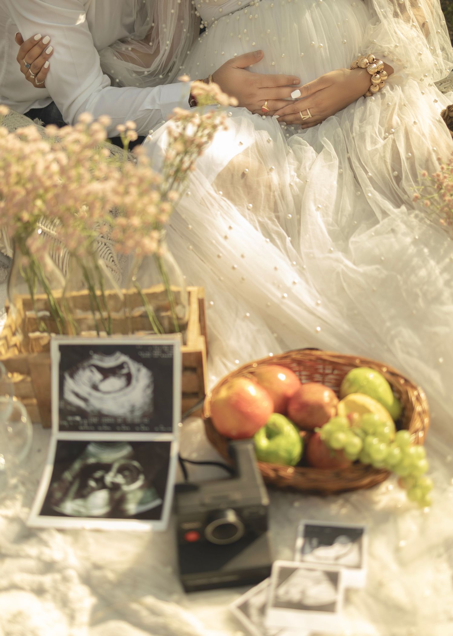 Artistic pregnancy shoot – Impresio Studio