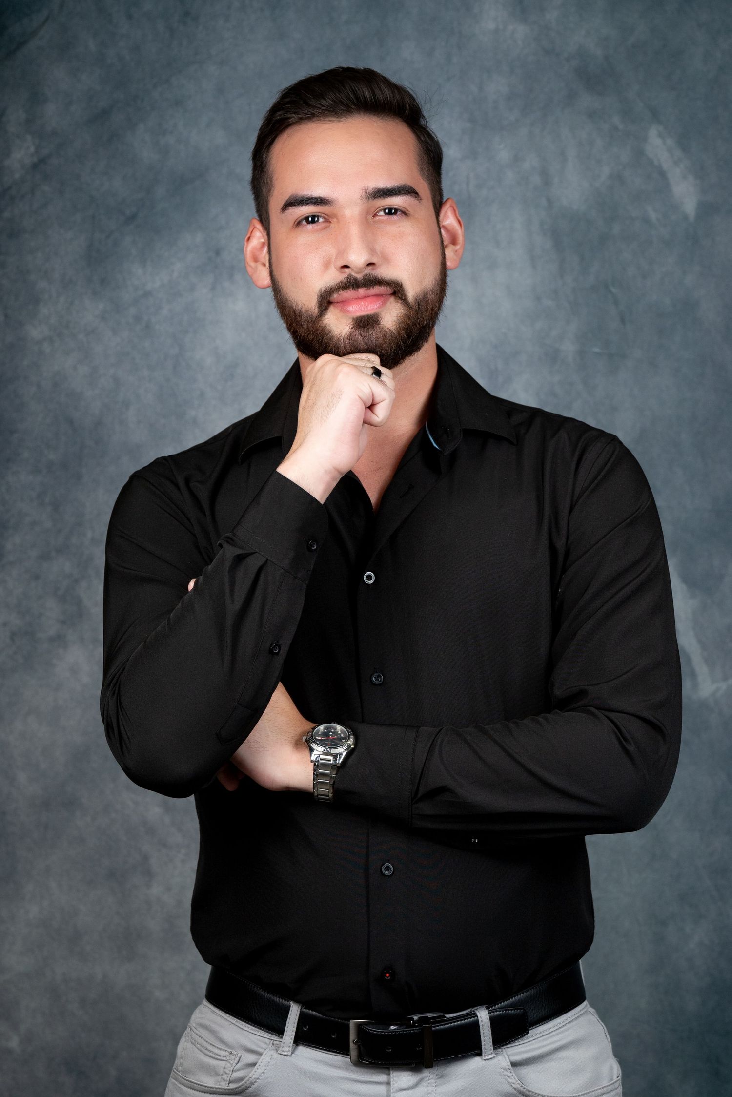 Professional headshots with clean lighting—perfect for LinkedIn, resumes, and personal branding.