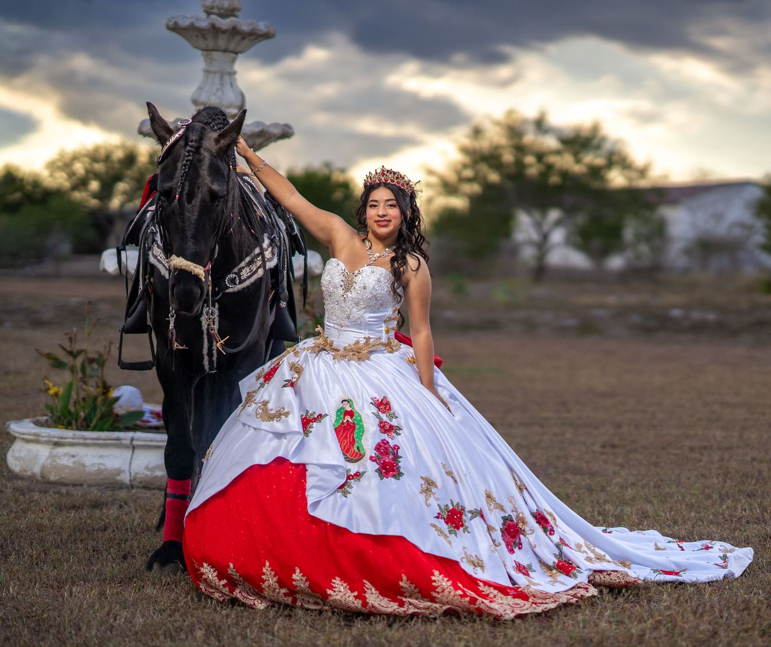 A panoramic collage of a white and red quinceañera dress with a black horse in an outdoor setting at sunset.