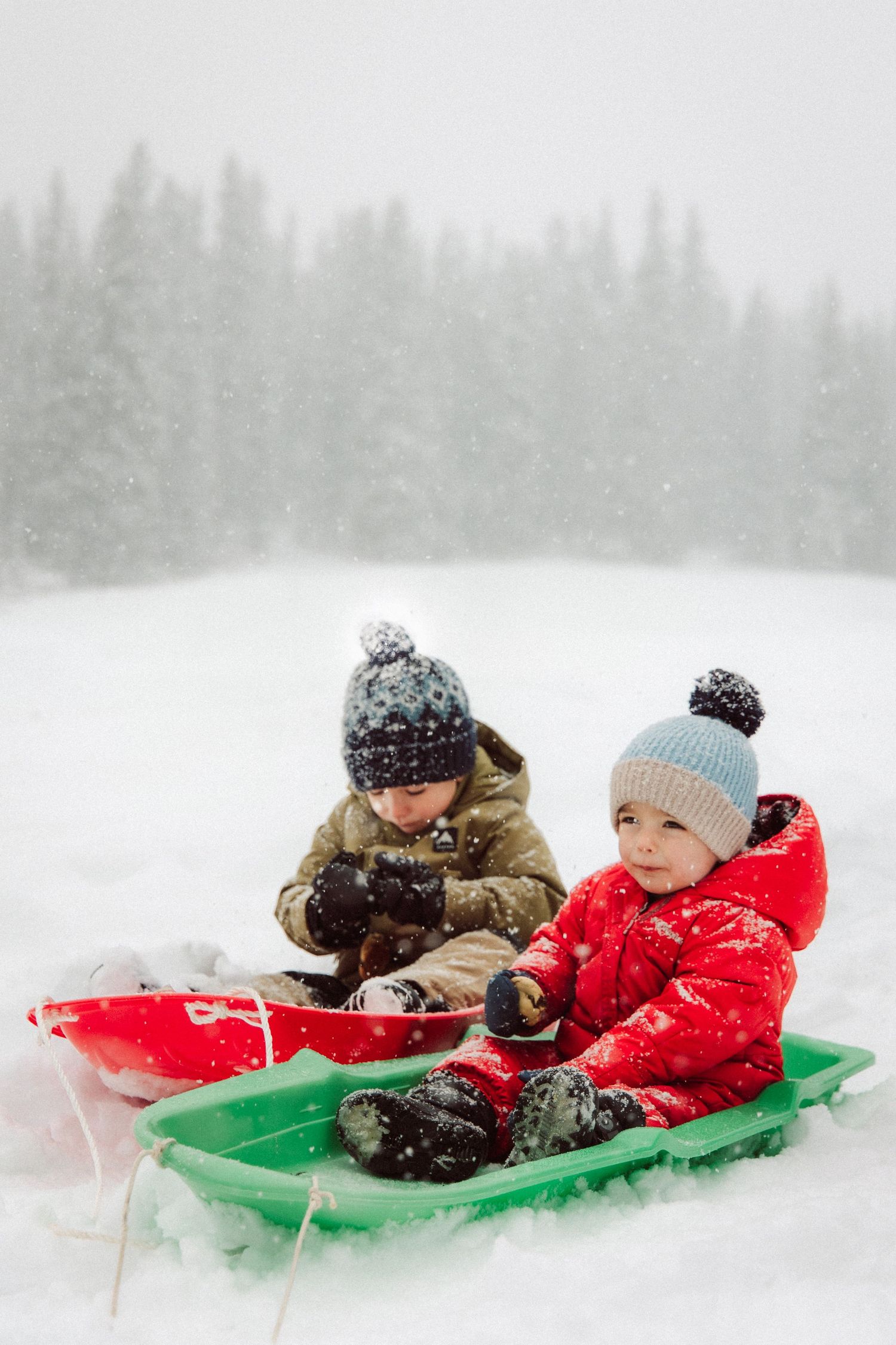 Crested Butte winter family photo. Colorado mountain photography snowy