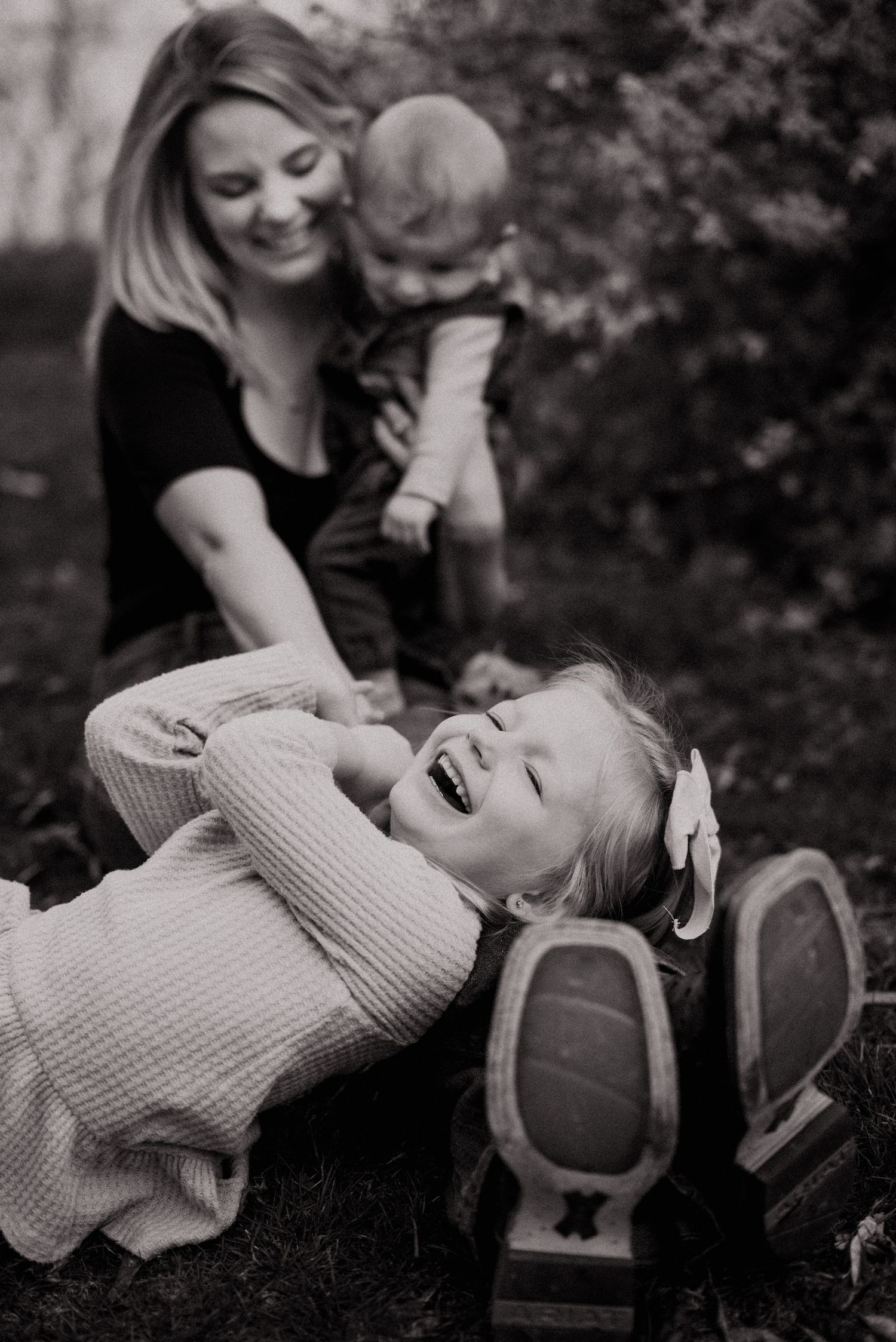 Wheeling WV family photographer – Miranda Nicole Photo + Video captures natural, joyful moments that reflect real love and connection.
