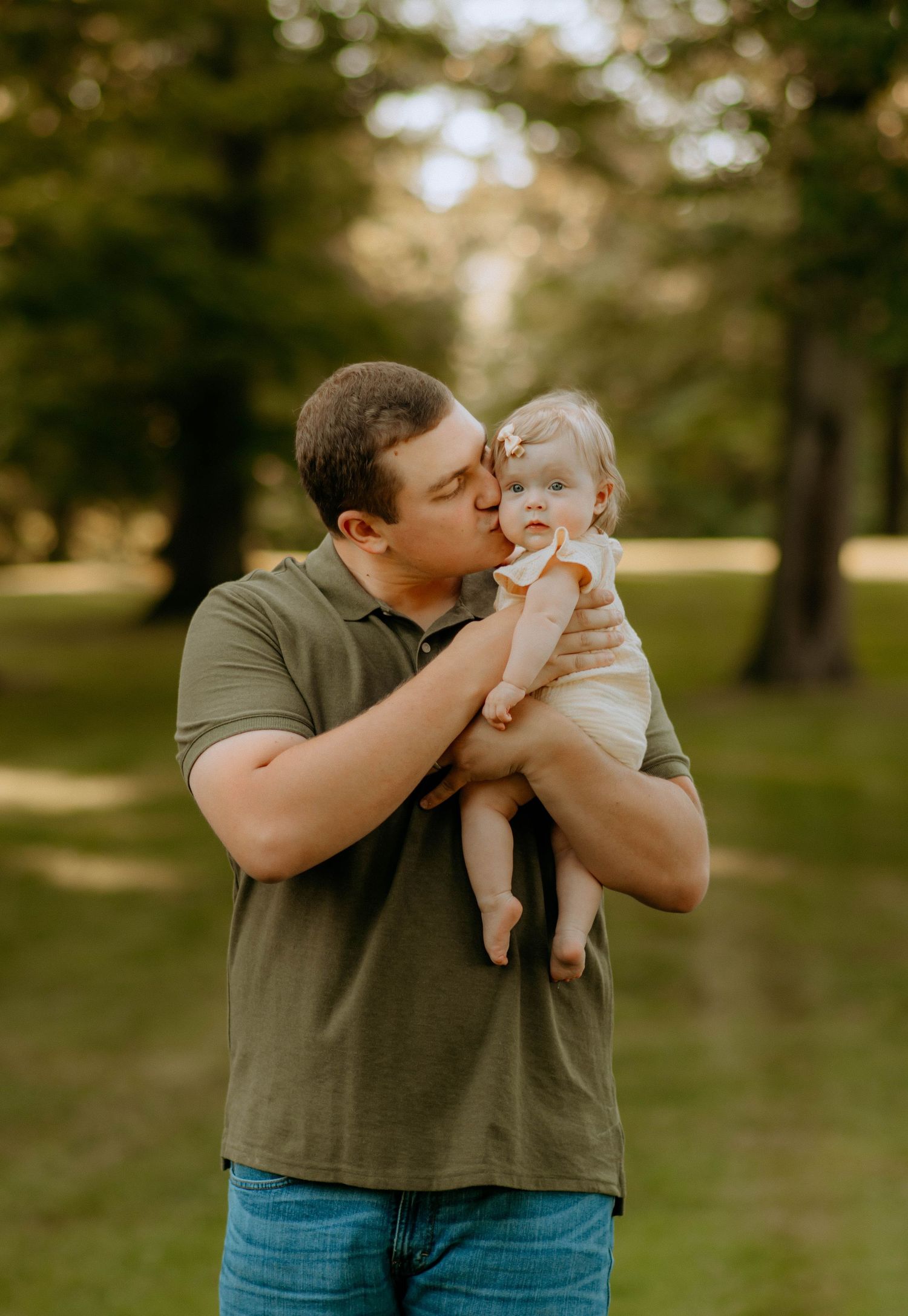 Lifestyle family portraits in Pittsburgh Pennsylvania by Miranda Nicole Photo + Video, capturing genuine connection and natural moments.
