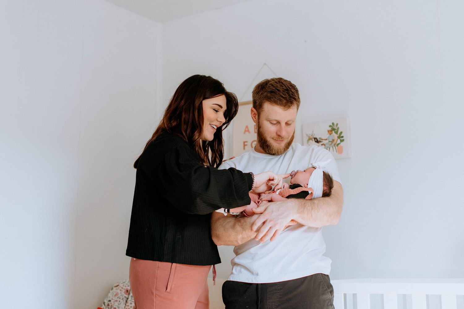 Top newborn photographer in the Ohio Valley – Miranda Nicole Photo + Video captures tender, timeless images of your baby’s first days.