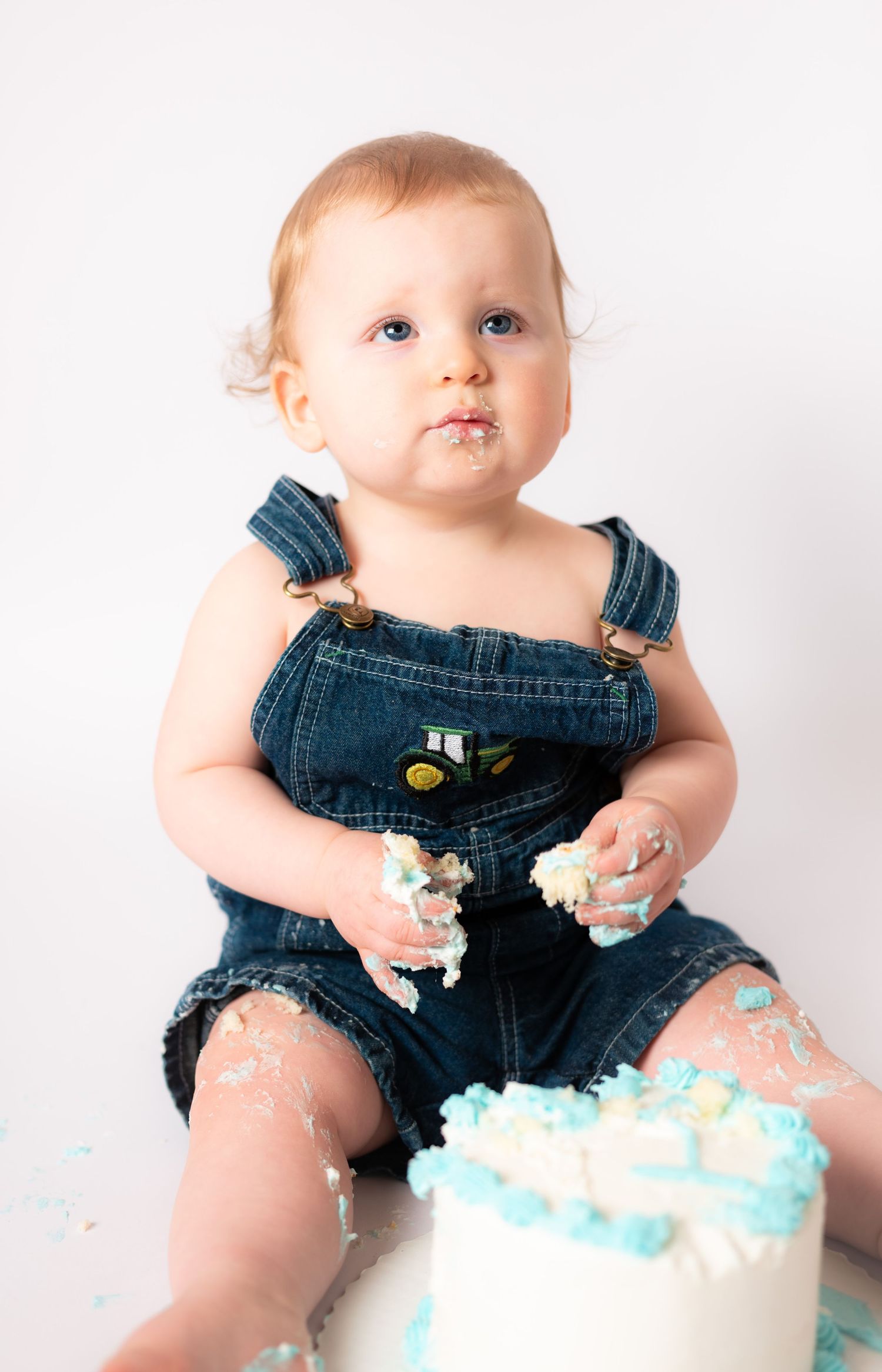 Top Pittsburgh PA children’s photographer – Miranda Nicole Photo + Video creates timeless portraits full of joy, warmth, and personality.