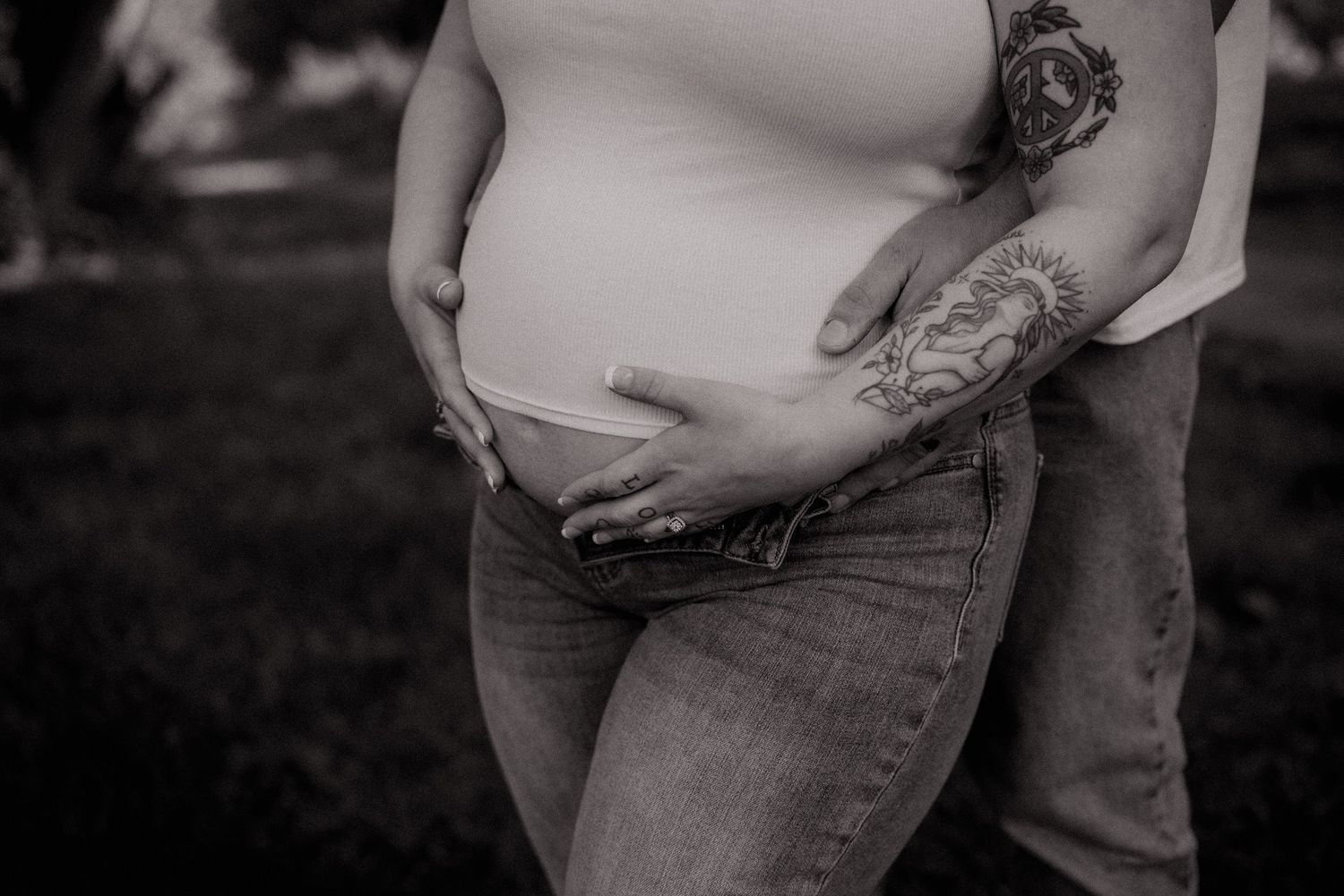 Pregnancy photography in Pittsburgh PA by Miranda Nicole Photo + Video, capturing natural beauty and emotion in timeless maternity portraits