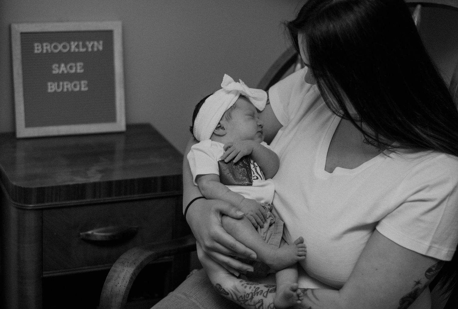 Pittsburgh PA newborn photo packages by Miranda Nicole Photo + Video, offering relaxed, baby-led sessions with timeless, heartfelt images.
