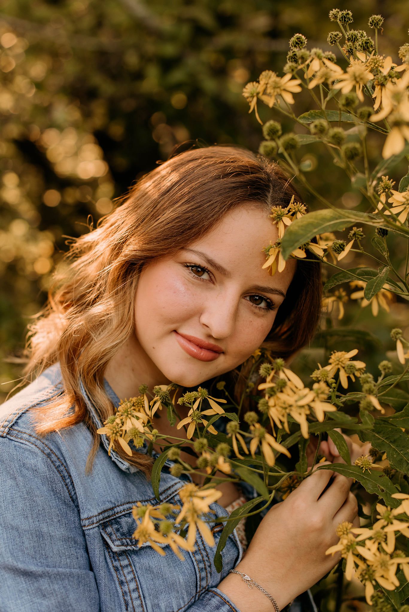Best senior photographer in Pittsburgh PA – Miranda Nicole Photo + Video captures authentic, stylish portraits for graduating seniors.