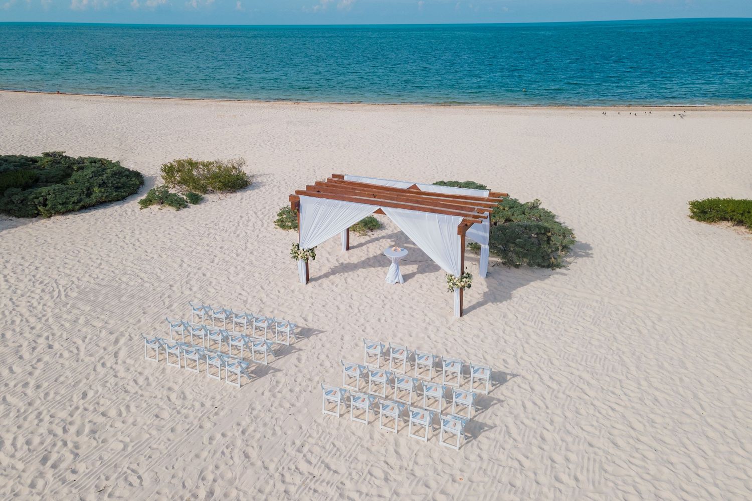 beach wedding photographer