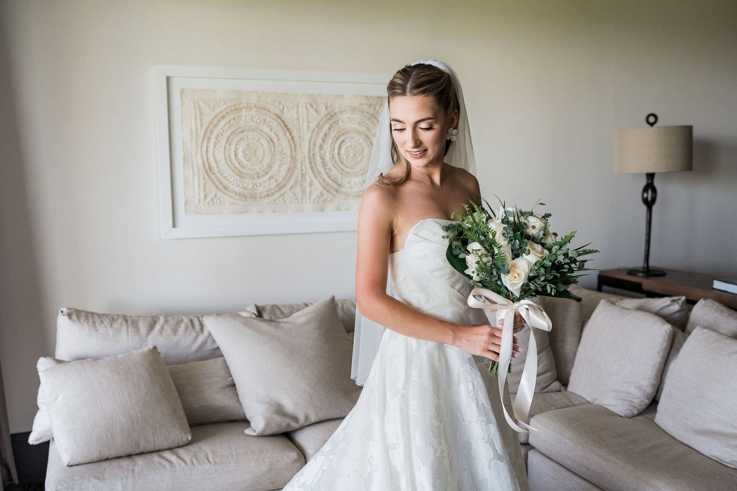 UNICO 2087 RESORT wedding bride getting ready