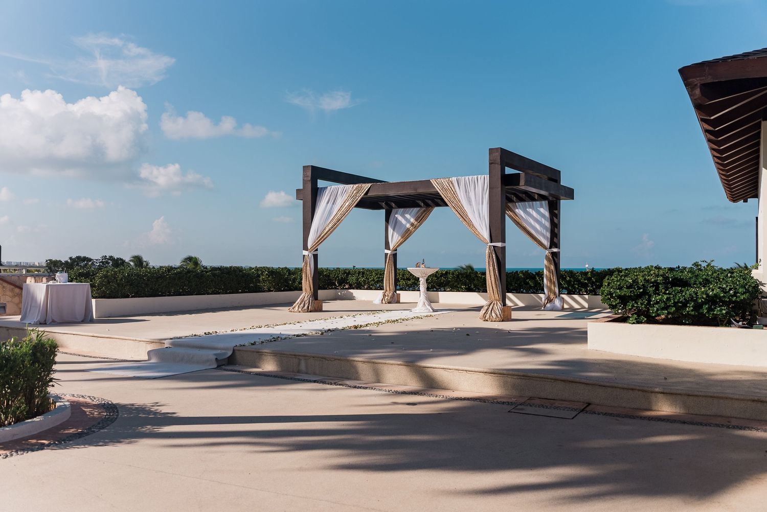 SECRETS PLAYA MUJERES WEDDING