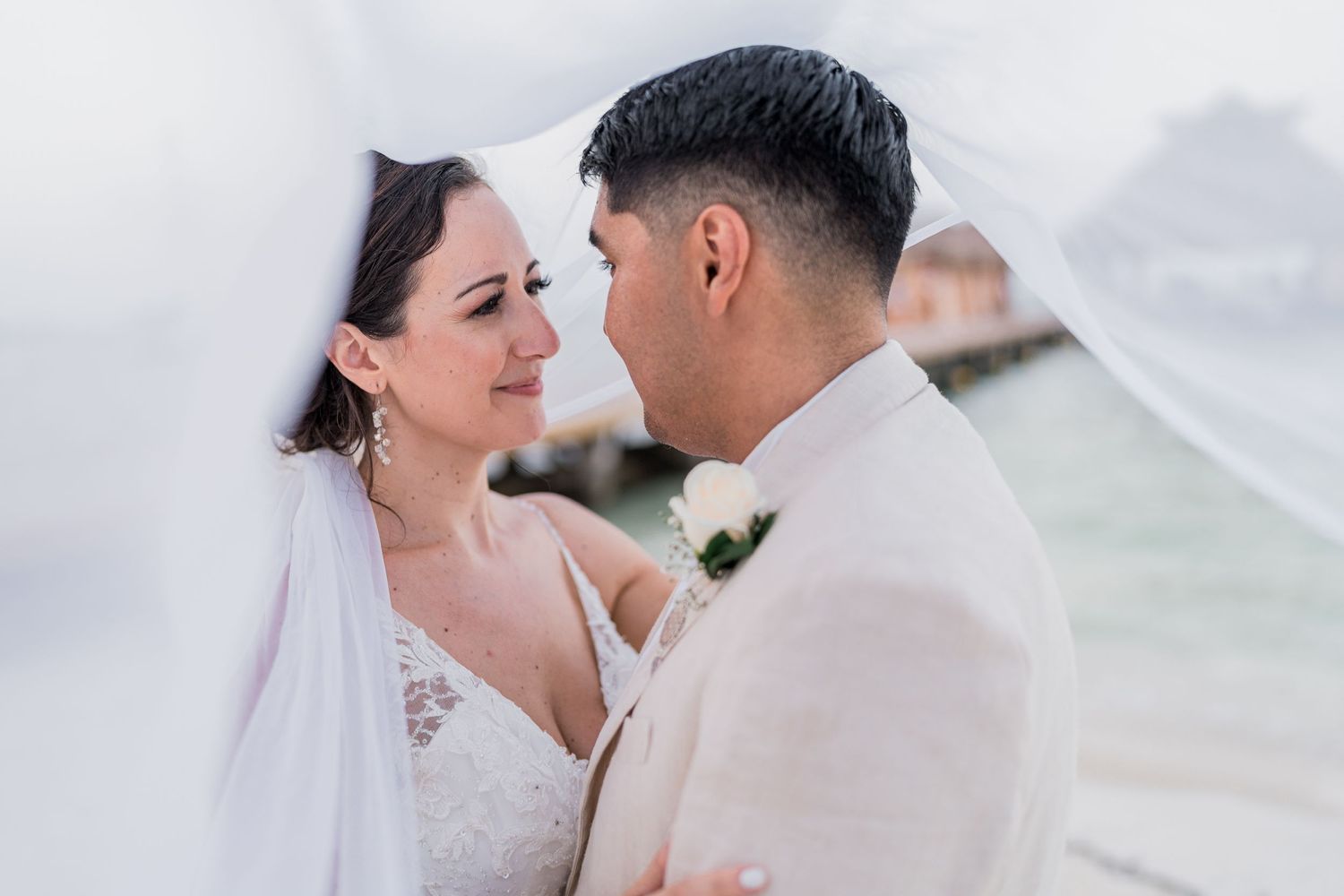 Dreams Vista Cancun Resort & Spa wedding bride and groom photoshoot