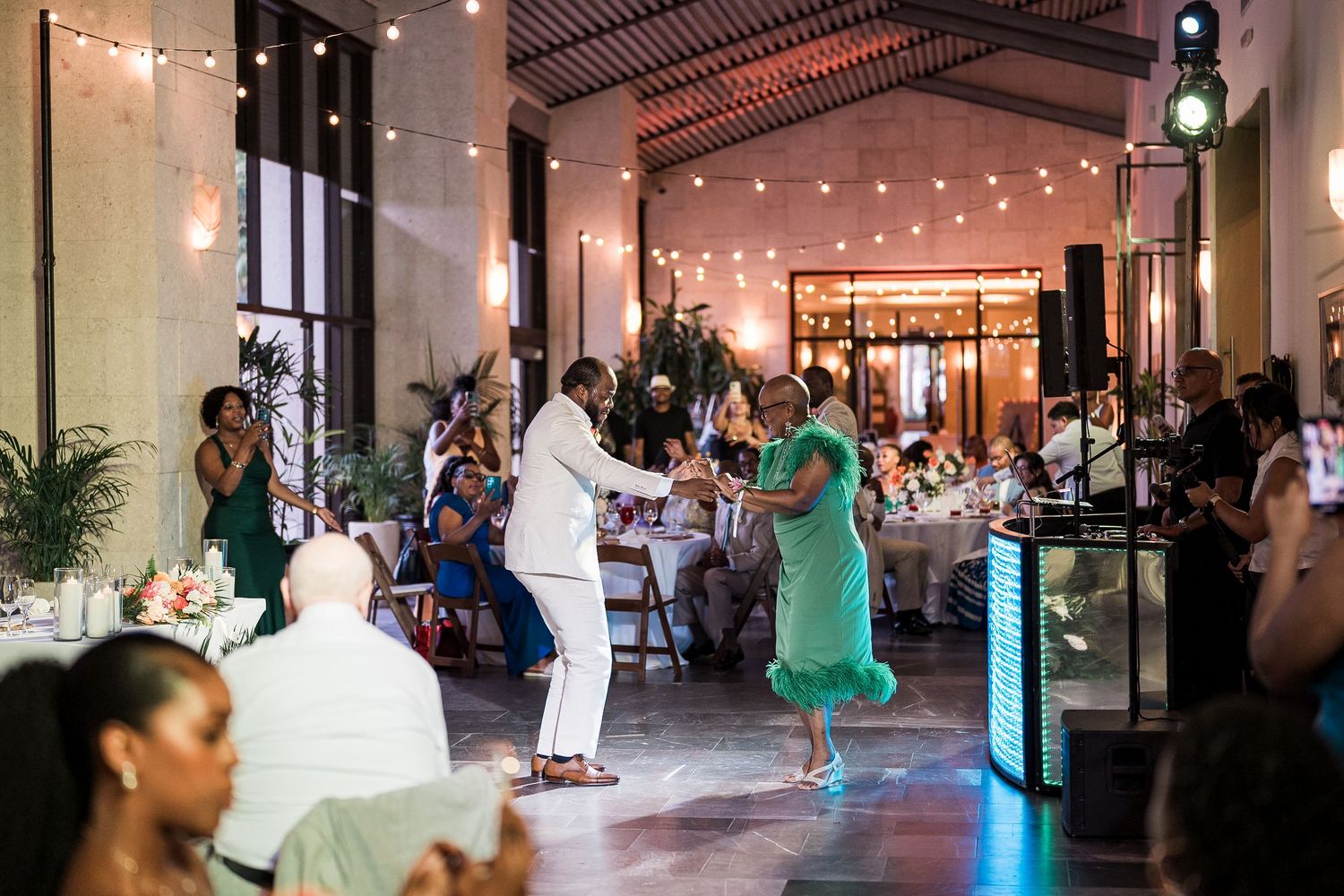 unico 2087 wedding