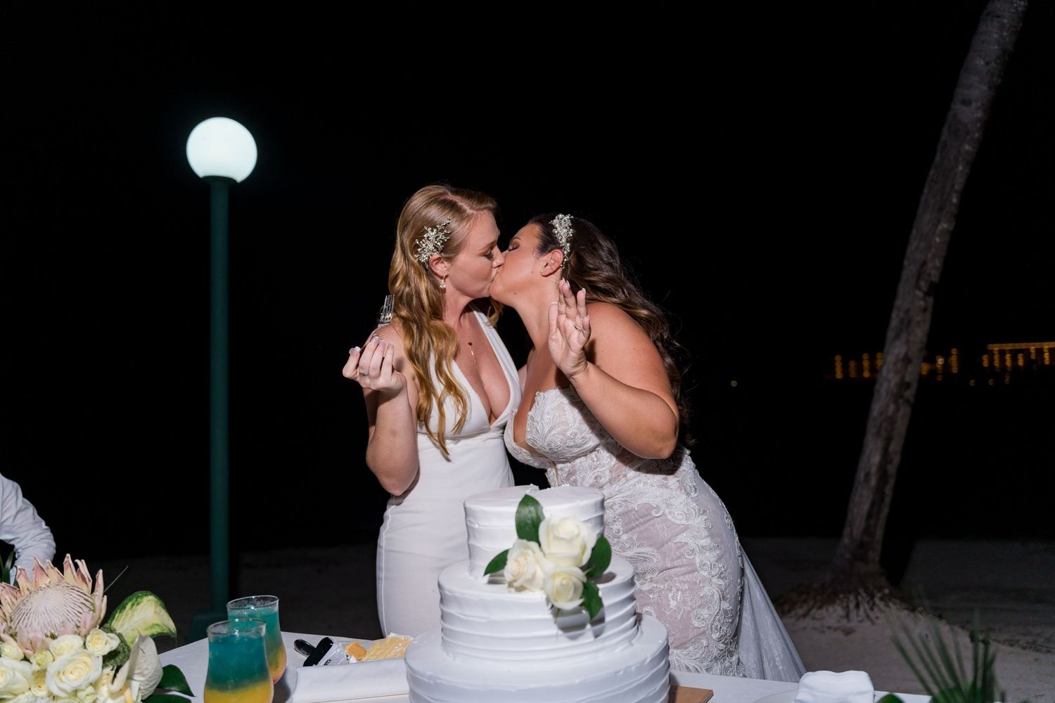 Barceló Maya Palace wedding reception cake cutting