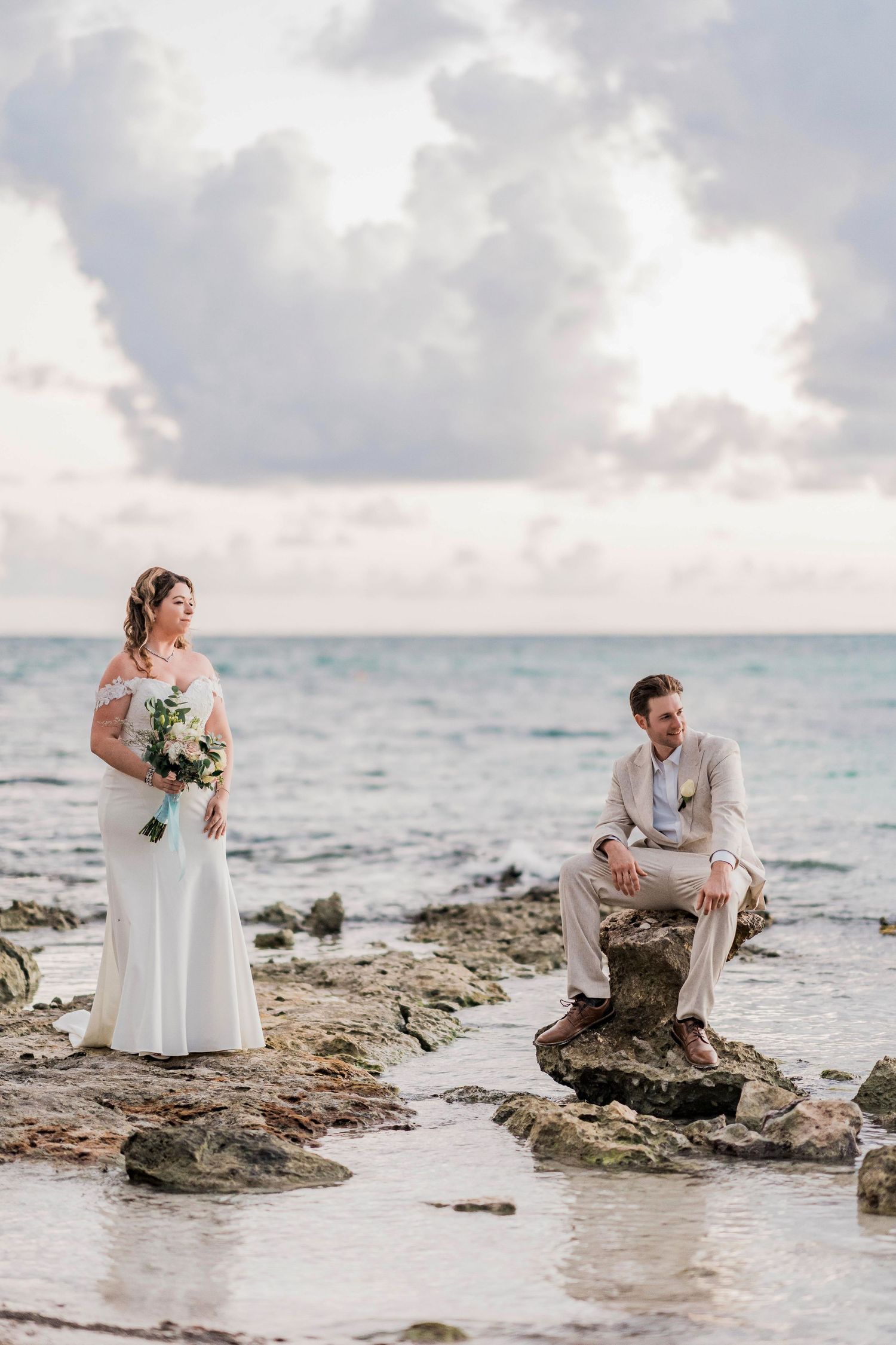 Barcelo maya palace wedding couple portraits