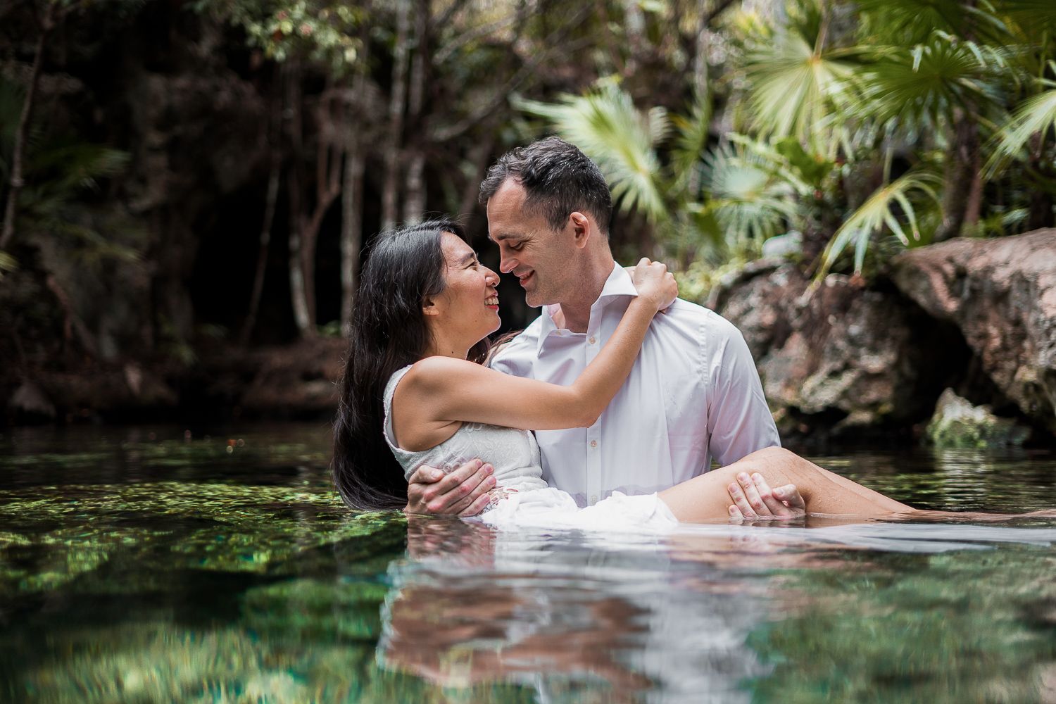 tulum cenote underwater photoshoot tulum cenote couple photoshoot