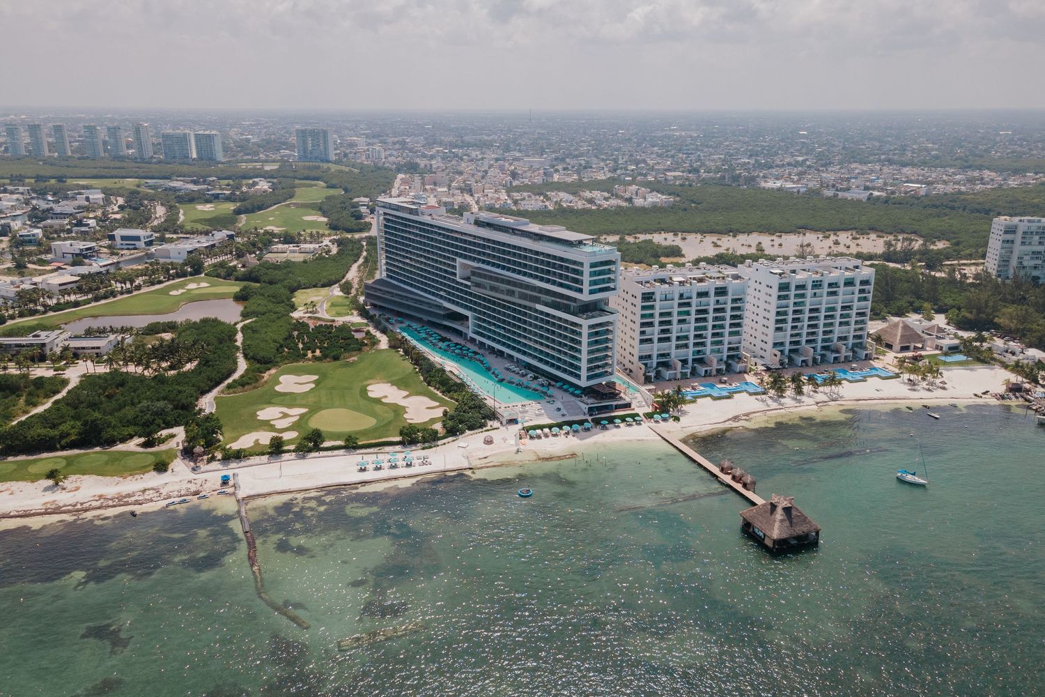 Dreams Vista Cancun Resort & Spa drone picture