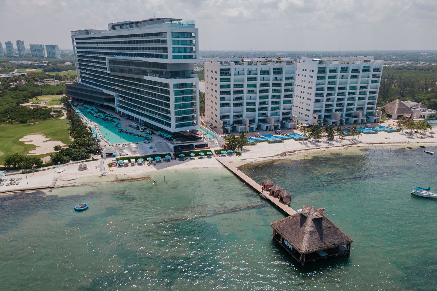 Dreams Vista Cancun Resort & Spa drone picture