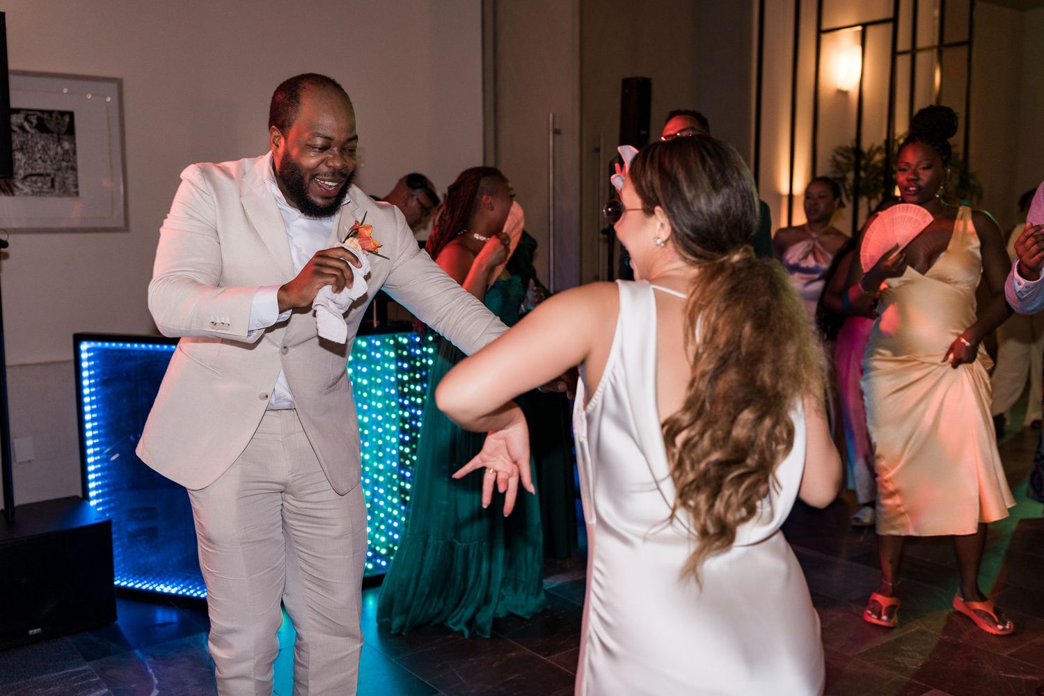 unico 2087 wedding
