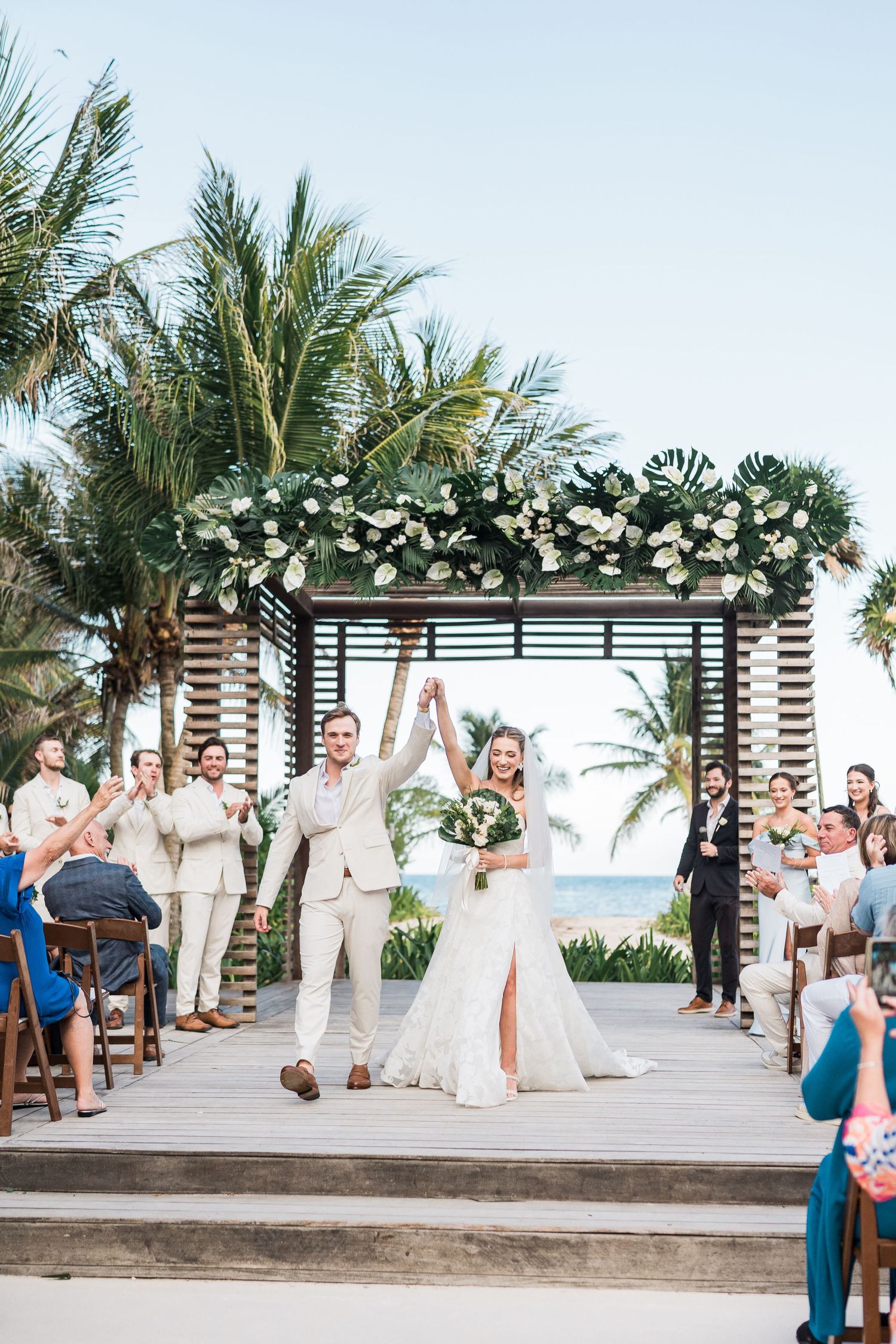 UNICO 2087 RESORT wedding ceremony at the gazebo