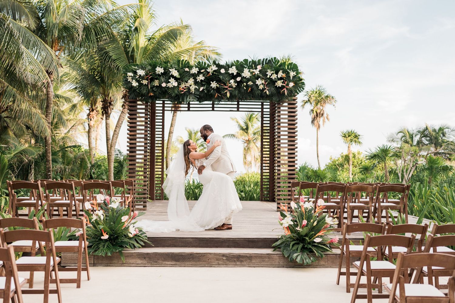 unico 2087 wedding