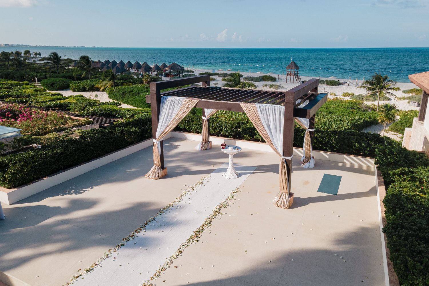SECRETS PLAYA MUJERES WEDDING