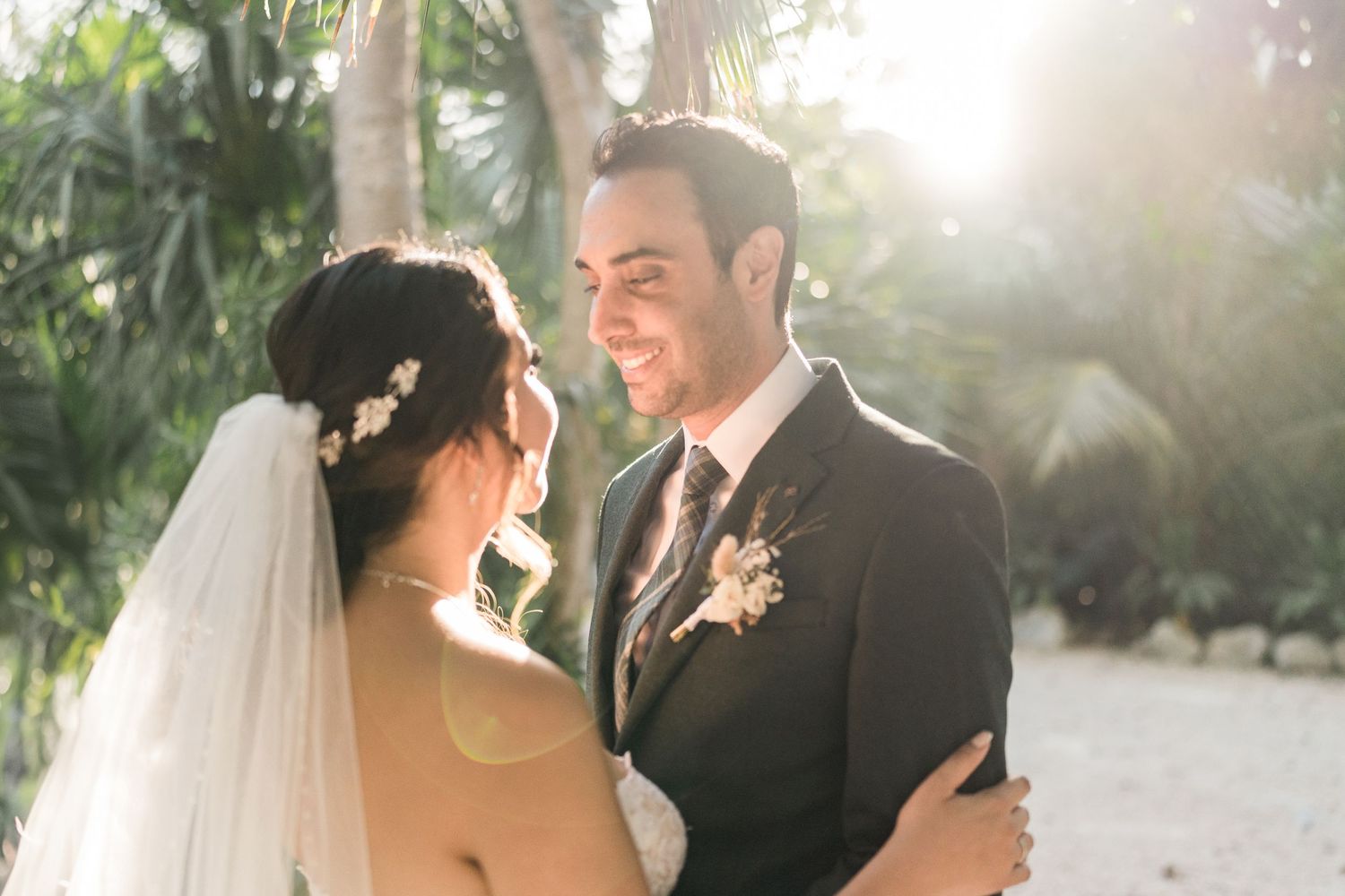 vesica tulum wedding couple photos