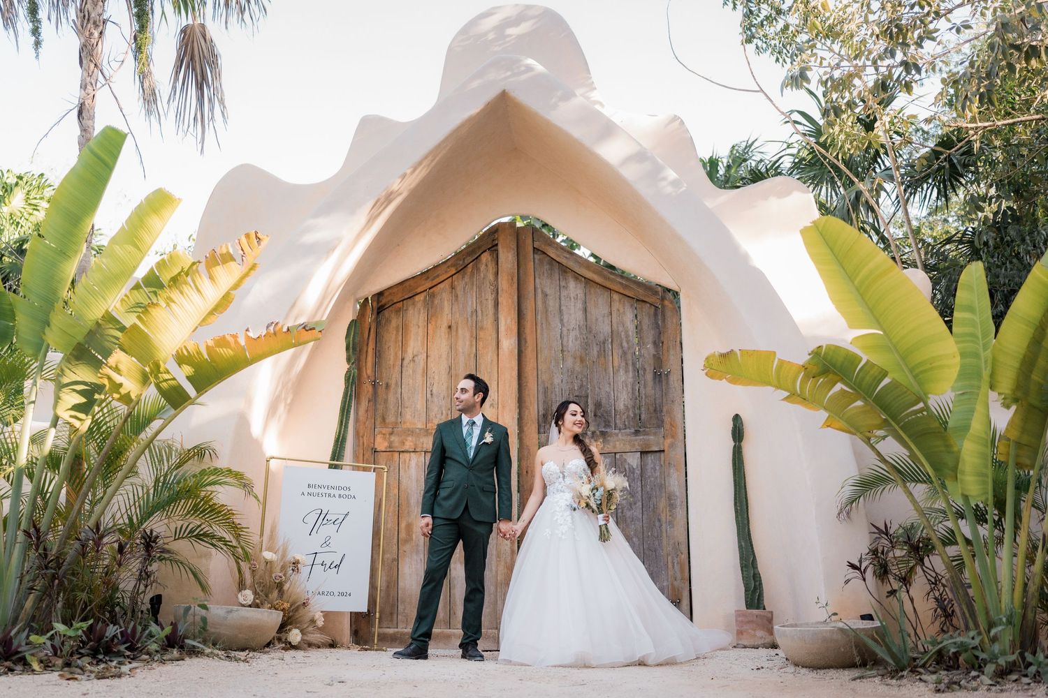 vesica tulum wedding couple photoshoot