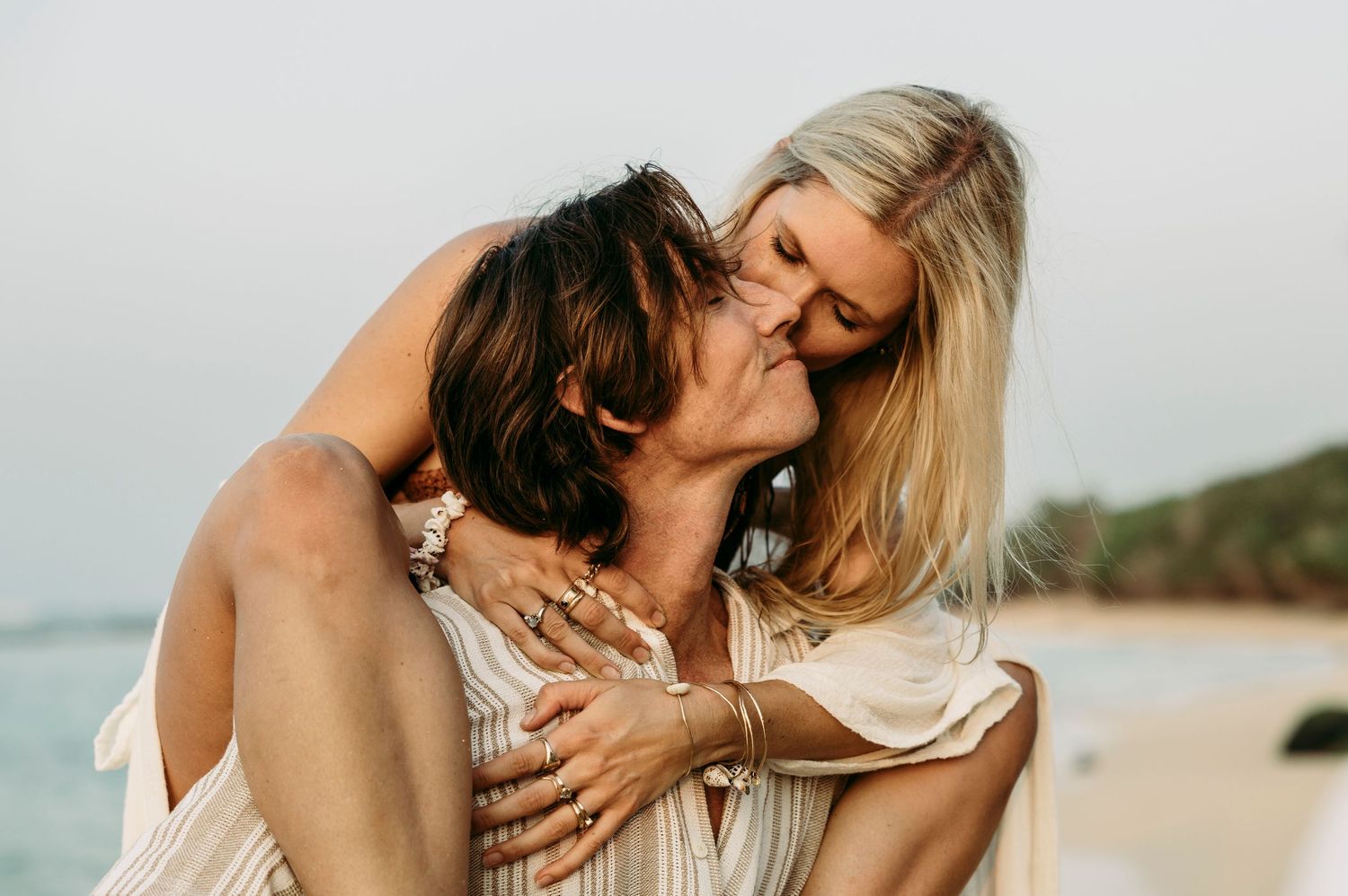 Romantic vintage vibe couples photo session at the beach Wilmington, NC  Wrightsville Beach NC