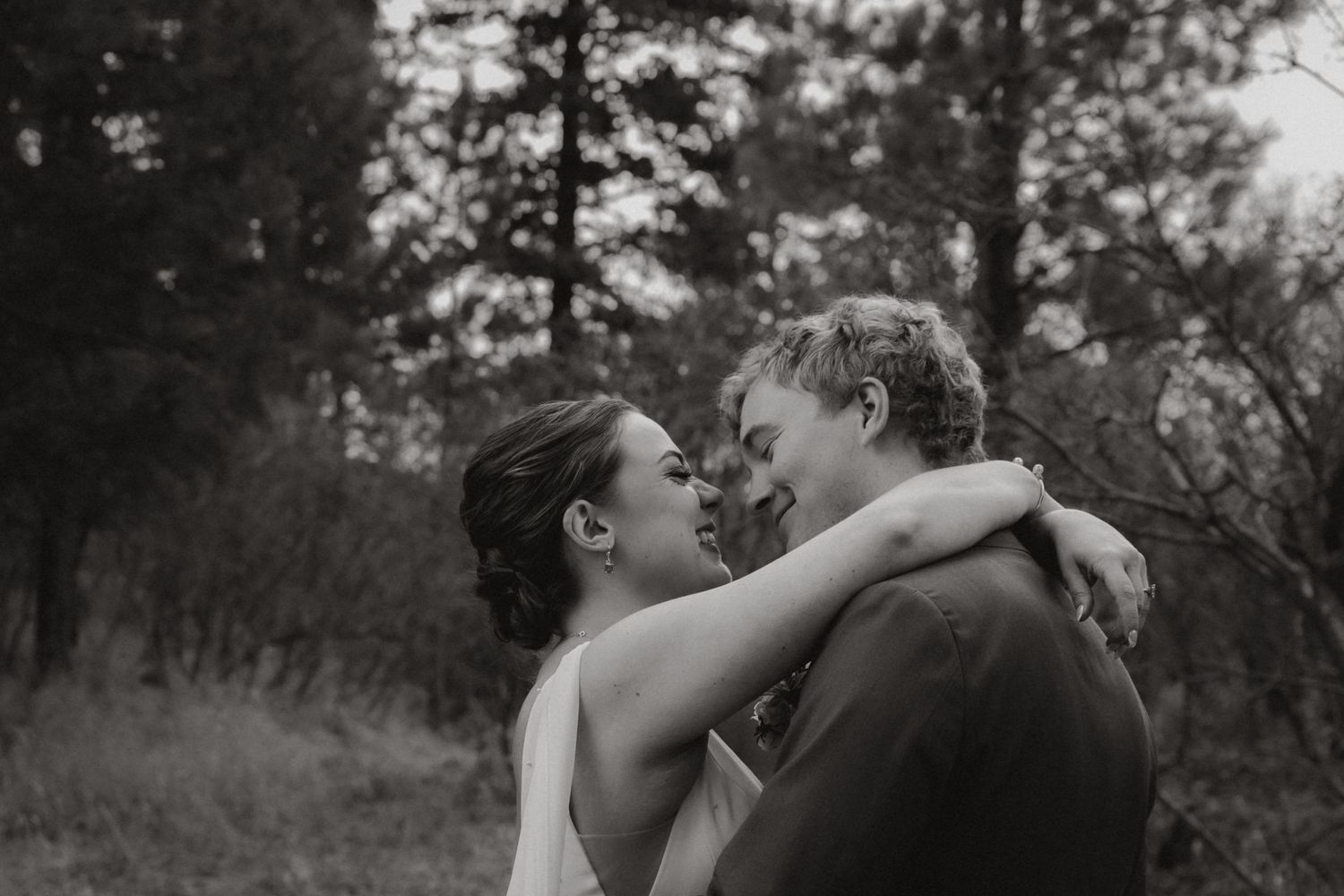 Colorado wedding photographer and videographer | Visuals by Marchena captures emotional wedding moments across Colorado Springs and beyond.
