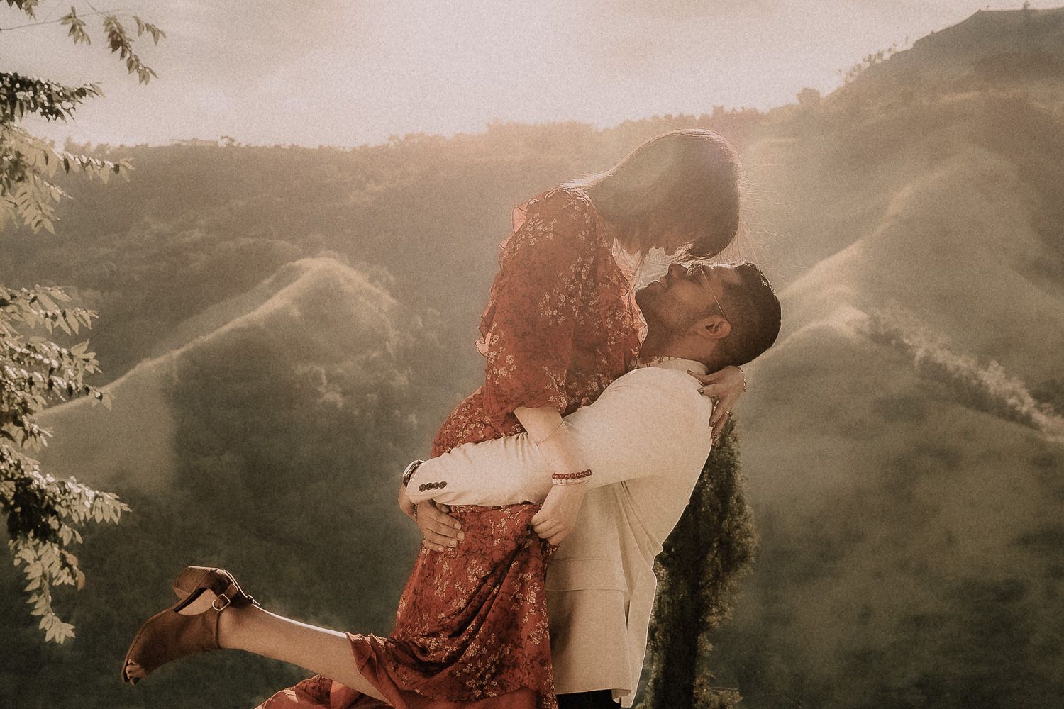 Visuals By Marchena. Colorado wedding photographer. Wedding photographer in Colorado. Engagement Session. Colorado Springs Photographer.