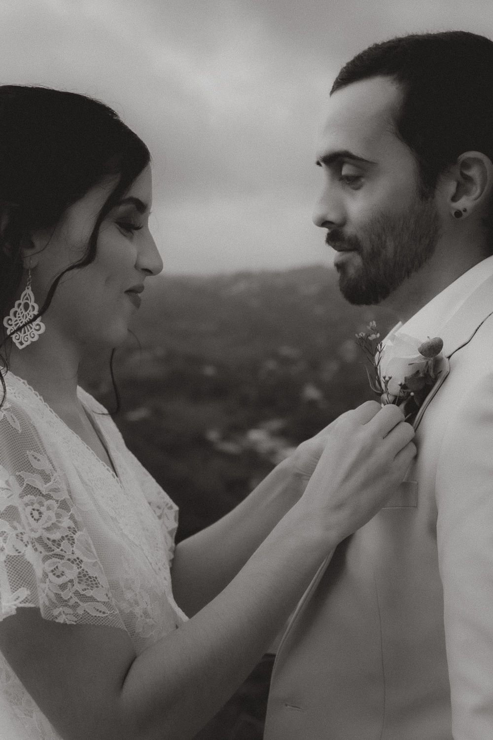 Colorado wedding photographer and videographer | Visuals by Marchena captures emotional wedding moments across Colorado Springs and beyond.
