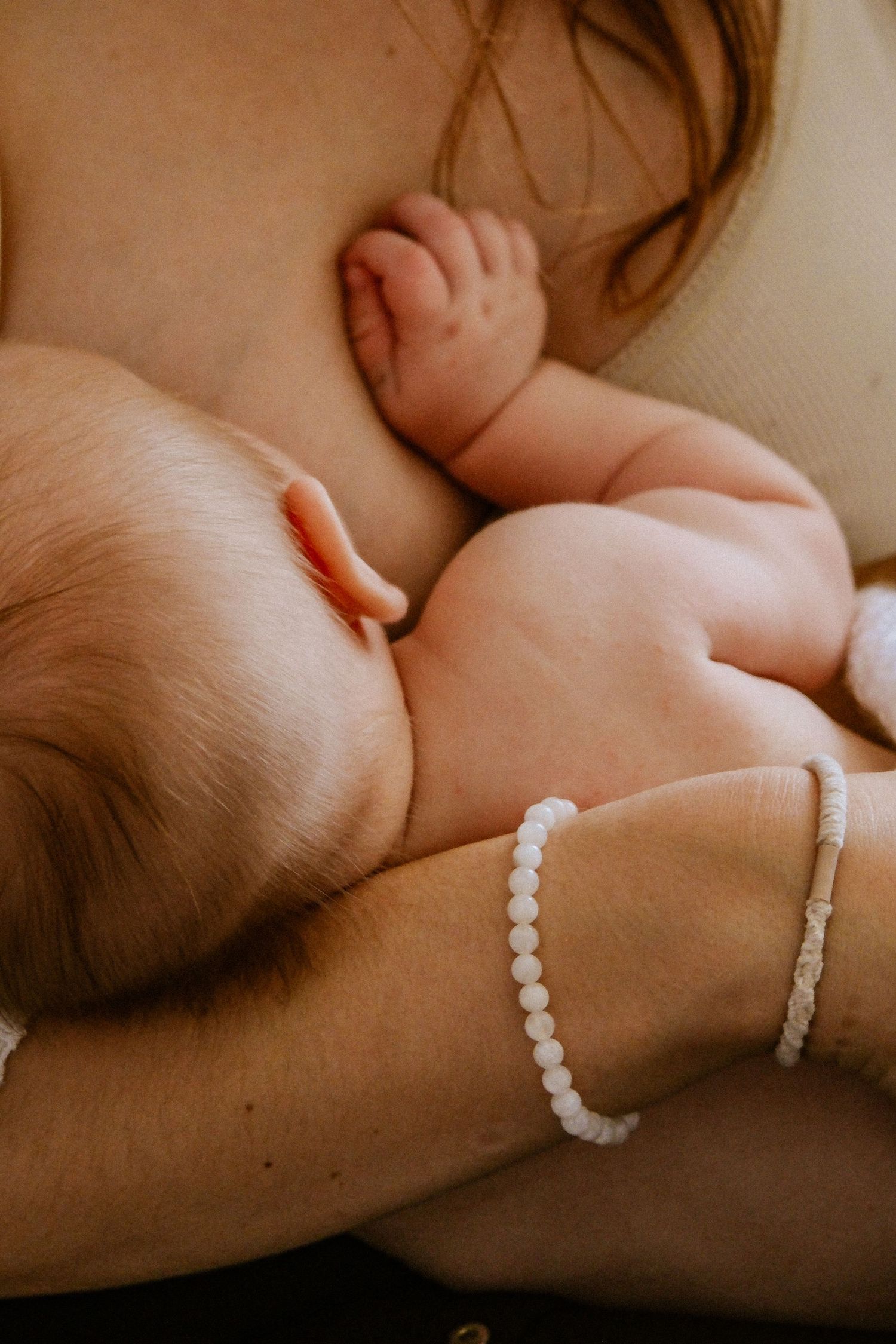 séance naissance allaitement studio marie masson photographe illustratrice saint omer