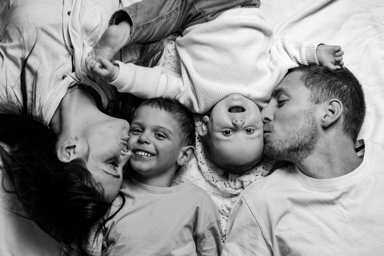 séance famille bébé studio marie masson photographe illustratrice saint omer éperlecques