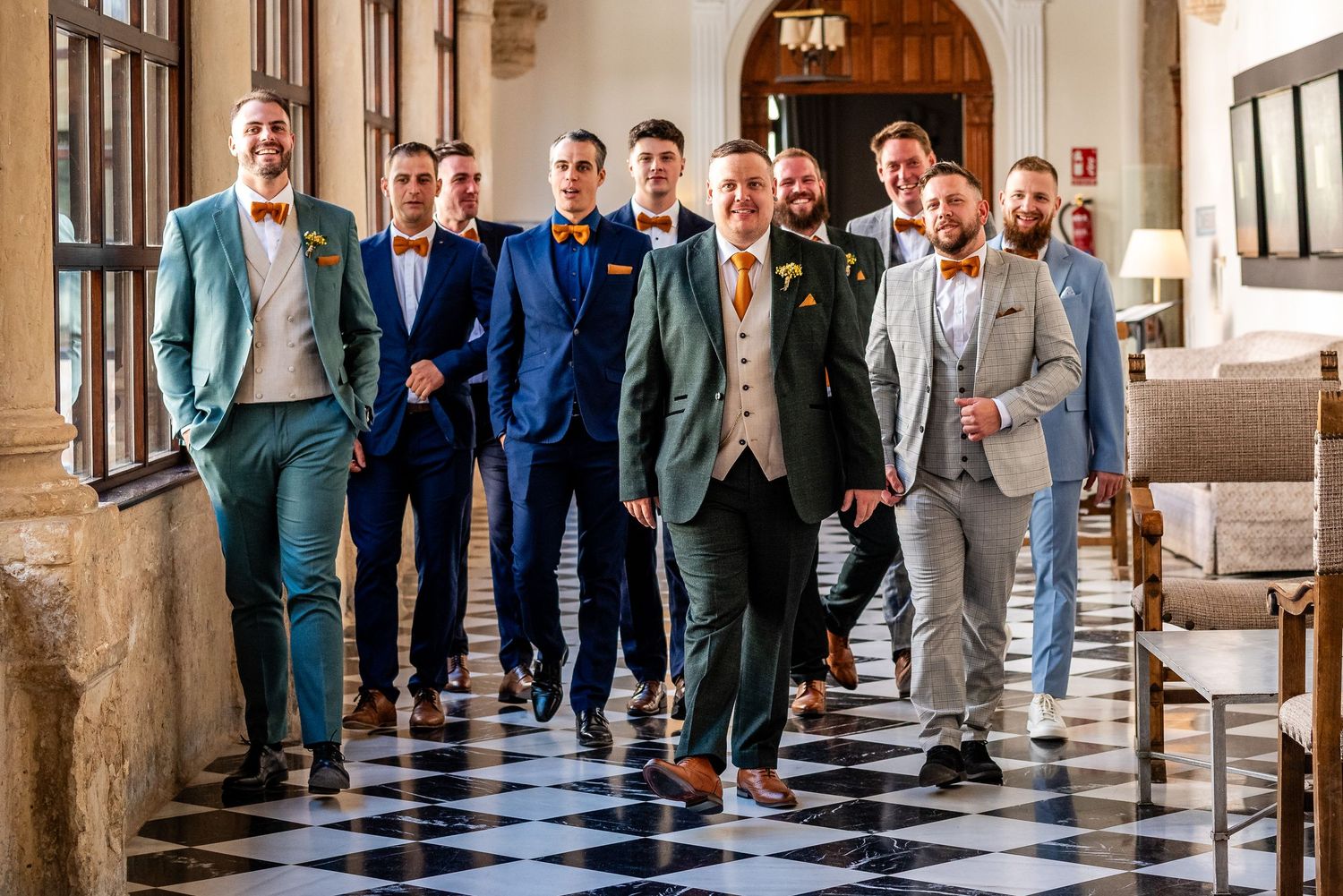 Novio con los amigos, Parador de Cuenca