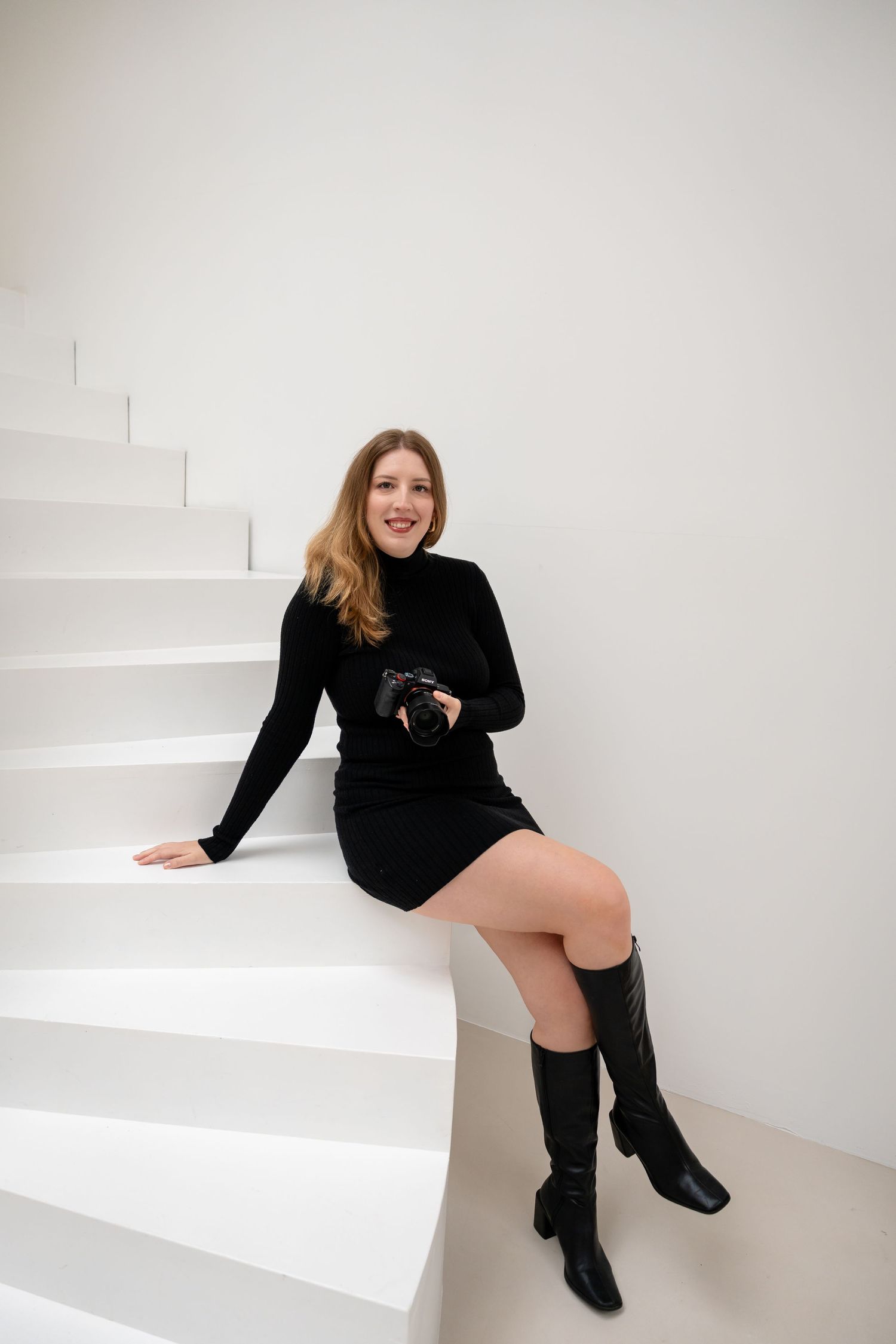 Fotograaf en videograaf gespecialiseerd in business shoots, videografie, professionele branding foto's, video's en reels voor jouw Instagram