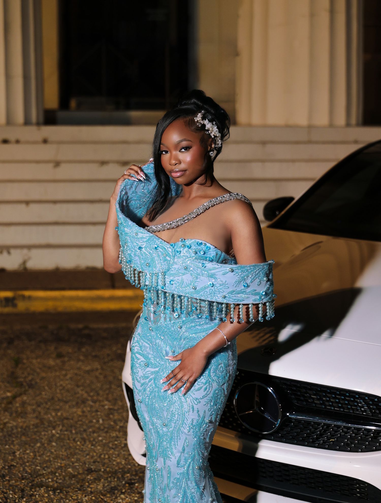 Looking for the perfect prom photos to commemorate your special night? Our professional prom photography services will help you preserve tho